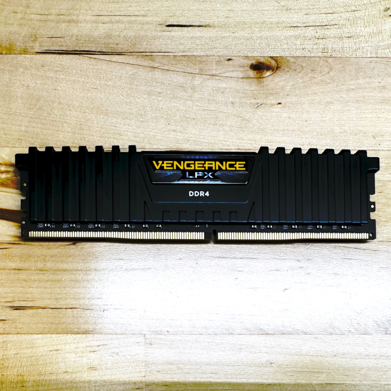 CORSAIR VENGEANCE LPX DDR4 32GB 3200MHz PC4-25600 16-20-20-38 CMK64GX4M2E3200C16 CORSAIR VENGEANCE LPX DDR4 32GB 3200MHz PC4-25600 16-20-20-38 CMK64GX4M2E3200C16