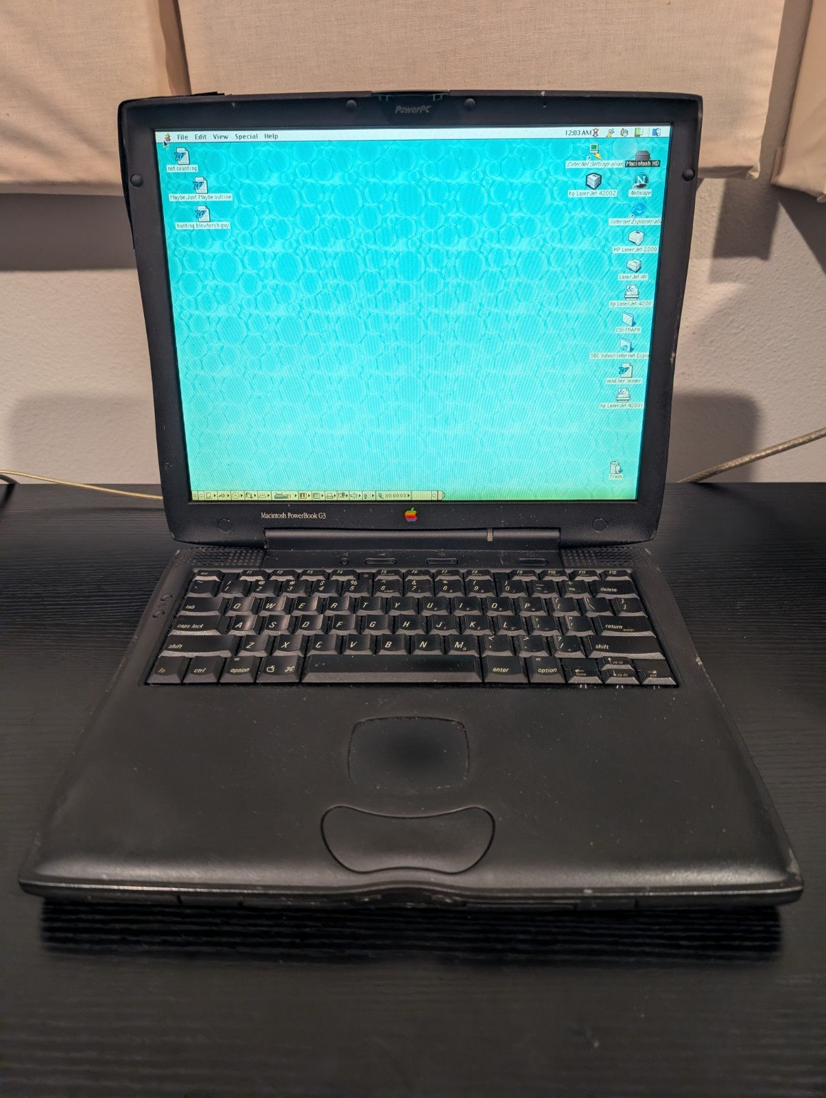 Macintosh PowerBook G3 141 PDQ Vintage Laptop Late 1998 G2U