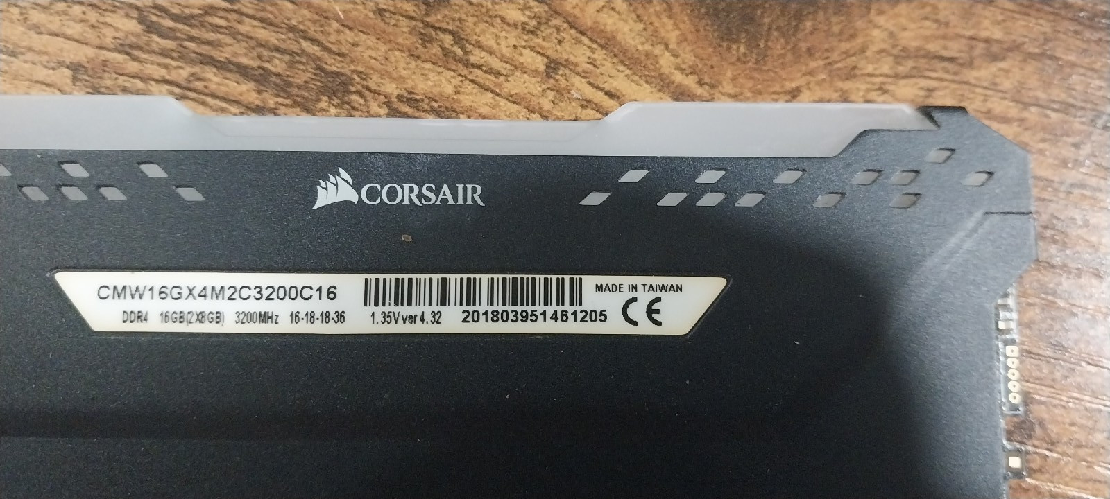 Corsair Vengeance RGB Pro 16GB (2x8GB) DDR4 3200MHz C16 RAM CMW16GX4M2C3200C16