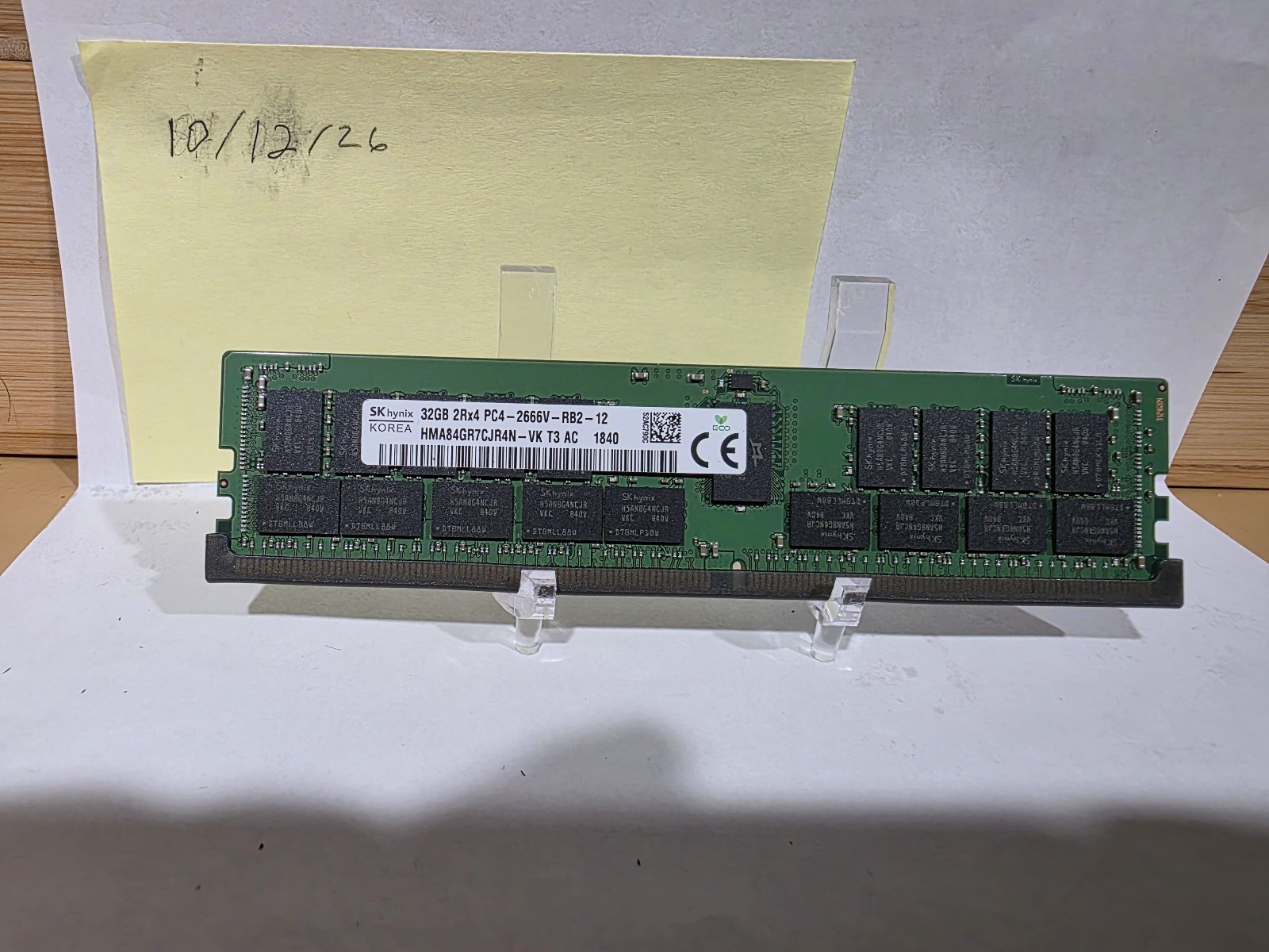 SK Hynix 32GB(1x32GB) 2RX4 PC4-2666V-R DDR4 ECC Memory RDIMM HMA84GR7CJR4N-VK