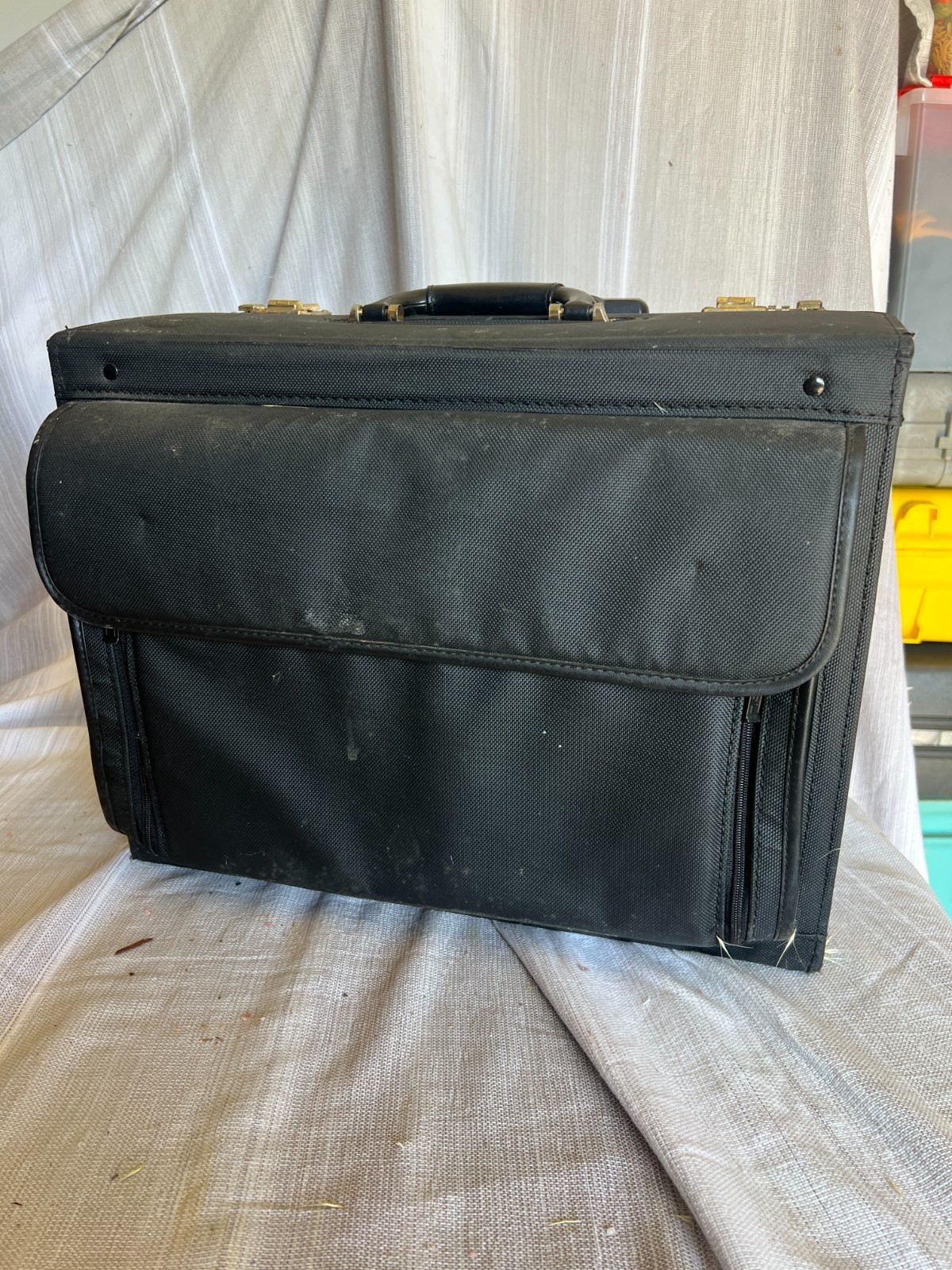 Vintage Black Leather Rolling Pilot Case Briefcase Locking Dual Combination 18\