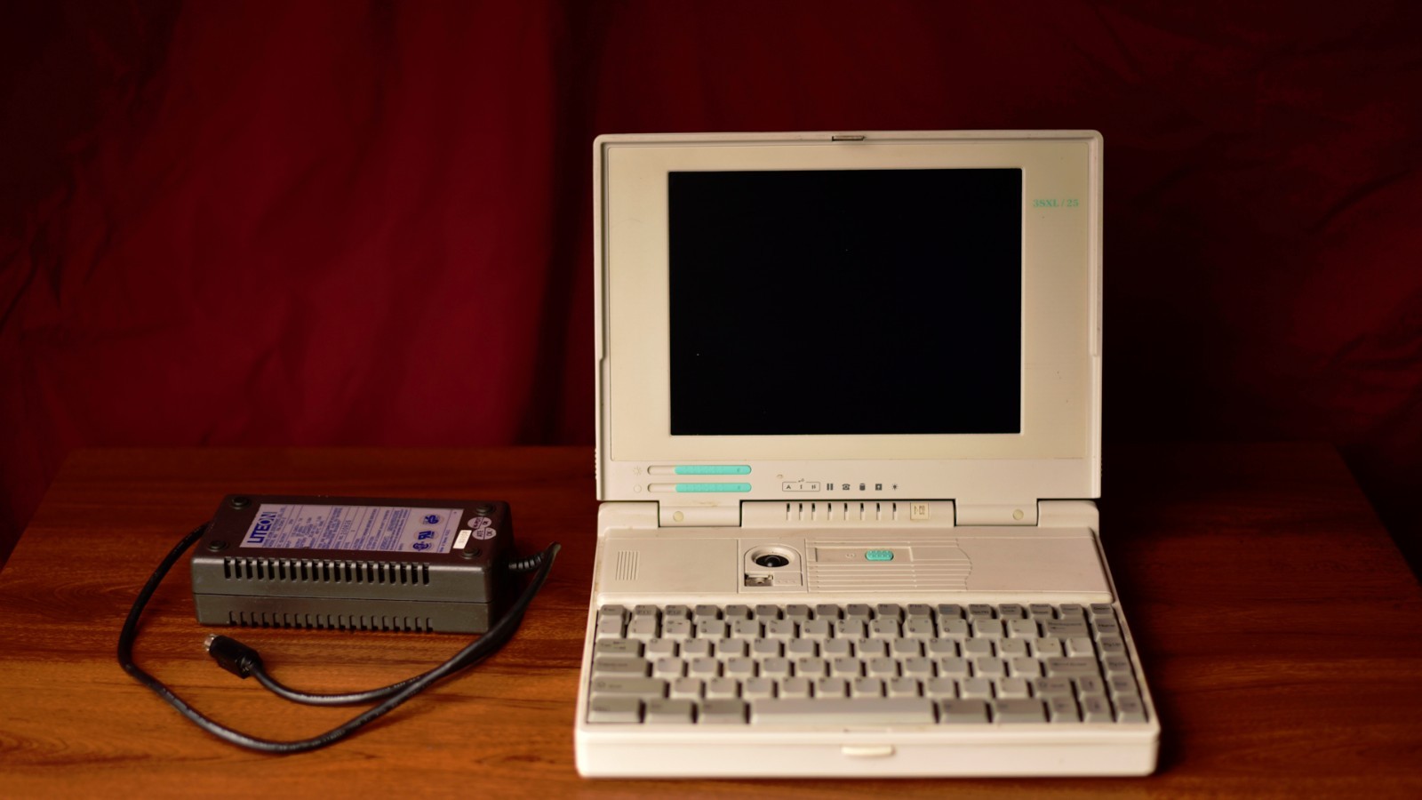 Compudyne Rare Vintage COMPUDYNE 3SXL/25 x386 25mhz laptop with power supply for ...