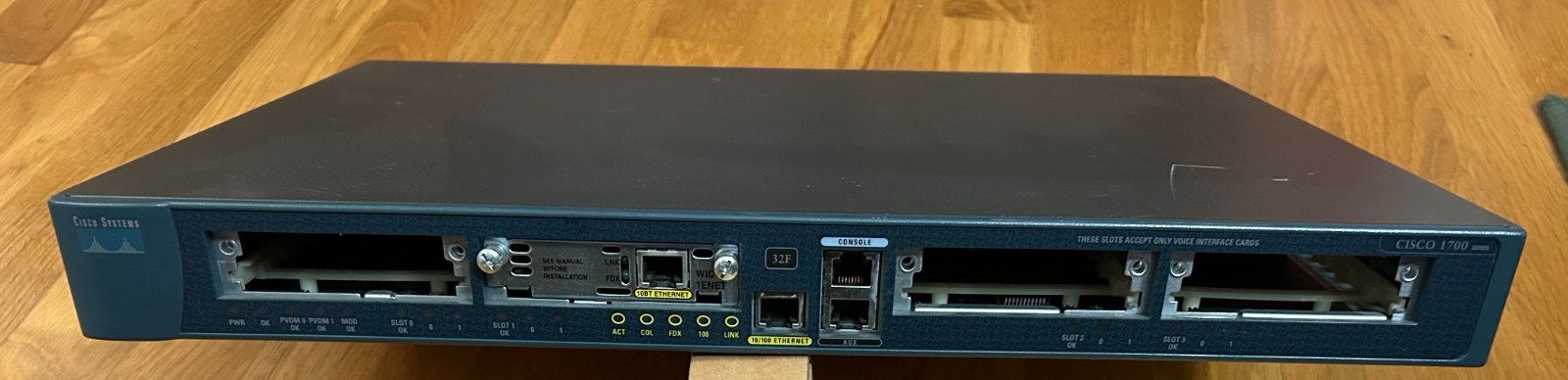 Cisco 1760 1-Port 10/100 Wired Router (CISCO1760) K9 w/ WIC-1ENET