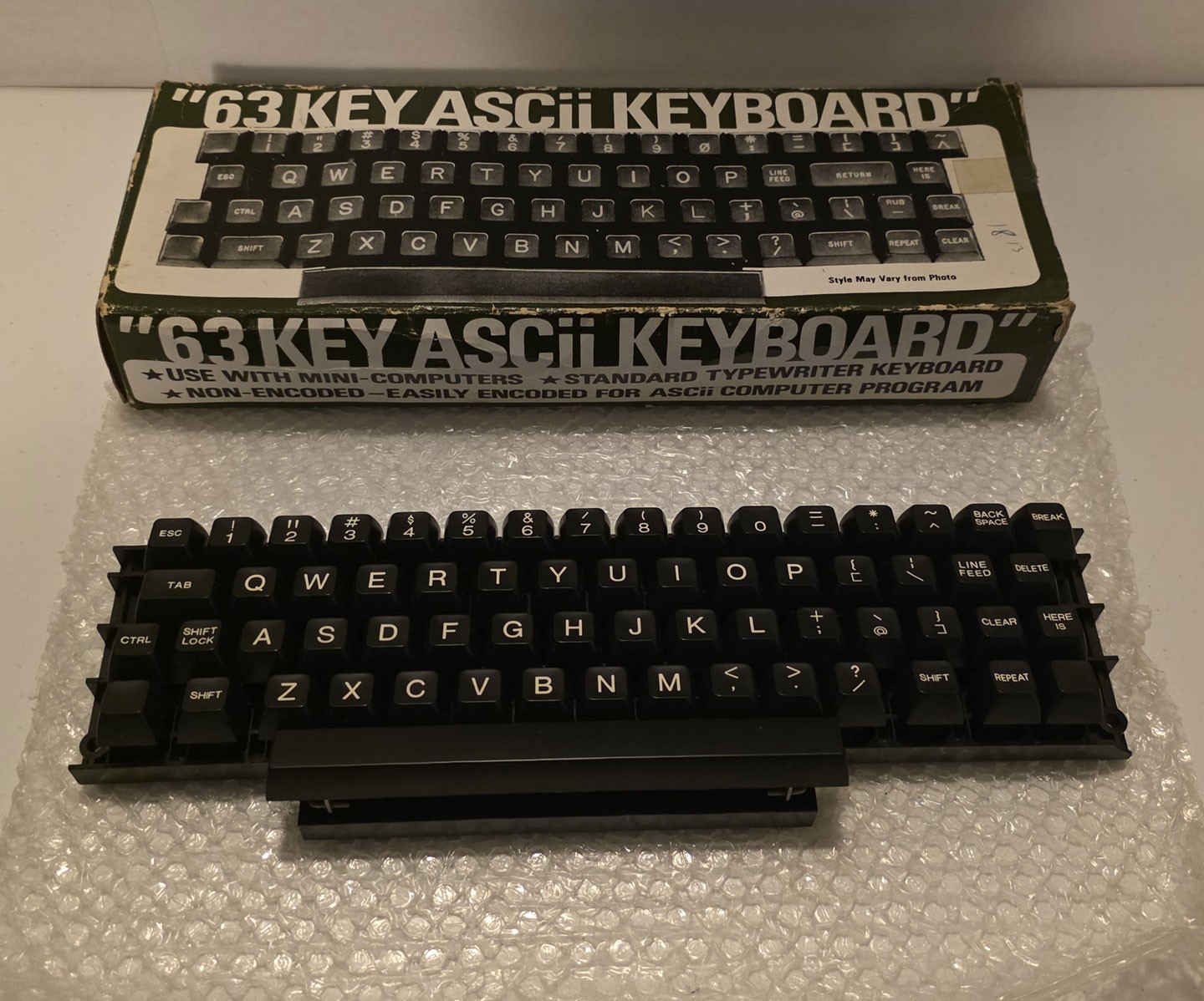 Rare Vintage 63 Key ASCII Mechanical Computer Keyboard Original Box Untested WoW Rare Vintage 63 Key ASCII Mechanical Computer Keyboard Original Box Untested WoW