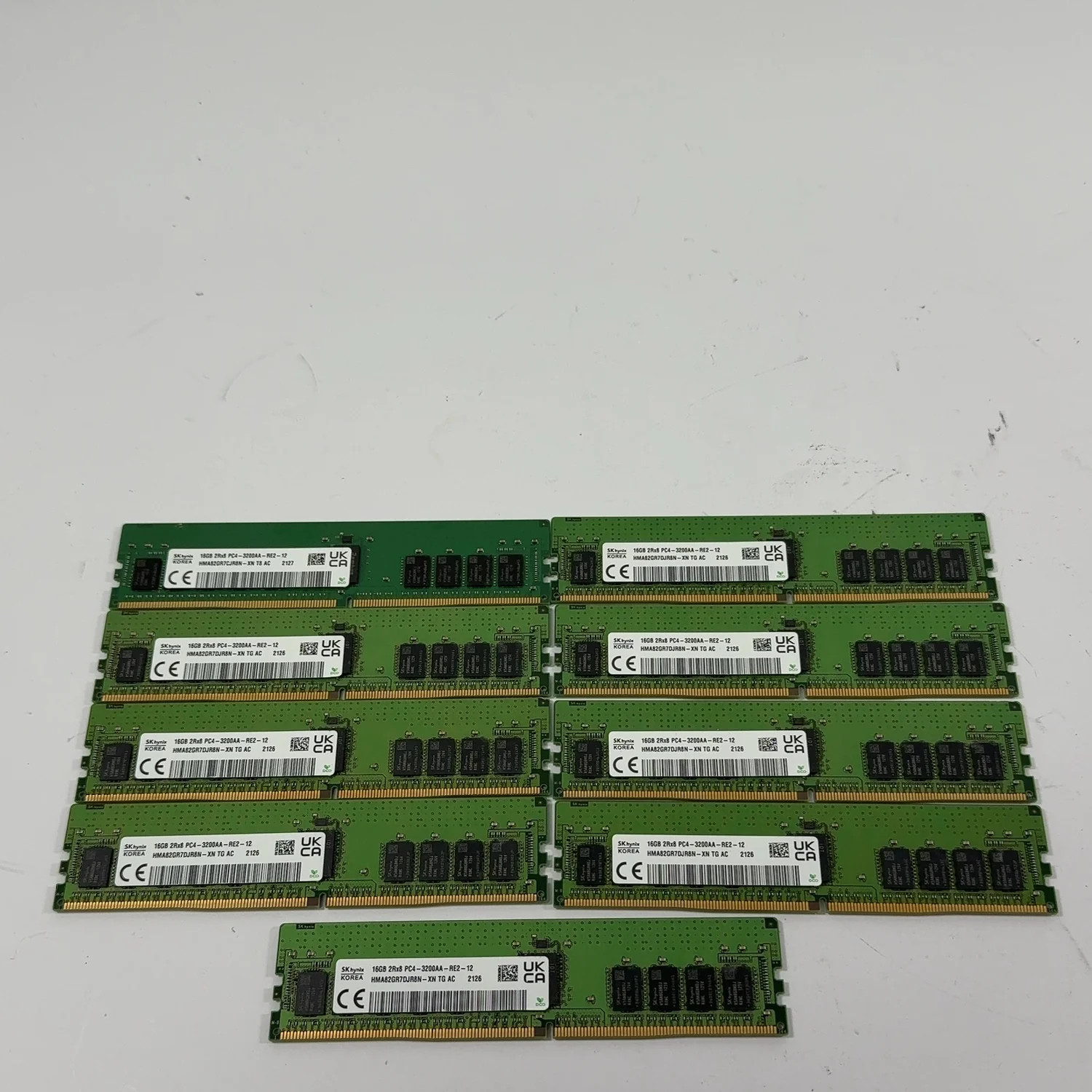 SK Hynix HMA822GR7CJR8N 144GB(9x16GB) DDR4 3200MHz SK Hynix HMA822GR7CJR8N 144GB(9x16GB) DDR4 3200MHz
