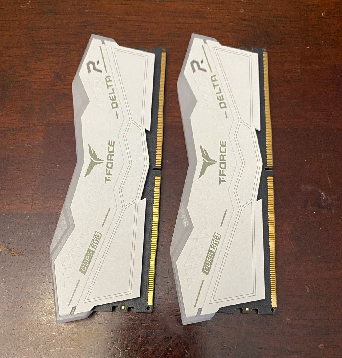 TEAMGROUP T-Force Delta RGB 32GB (2x16GB) DDR5-6000 288-Pin DIMM TEAMGROUP T-Force Delta RGB 32GB (2x16GB) DDR5-6000 288-Pin DIMM