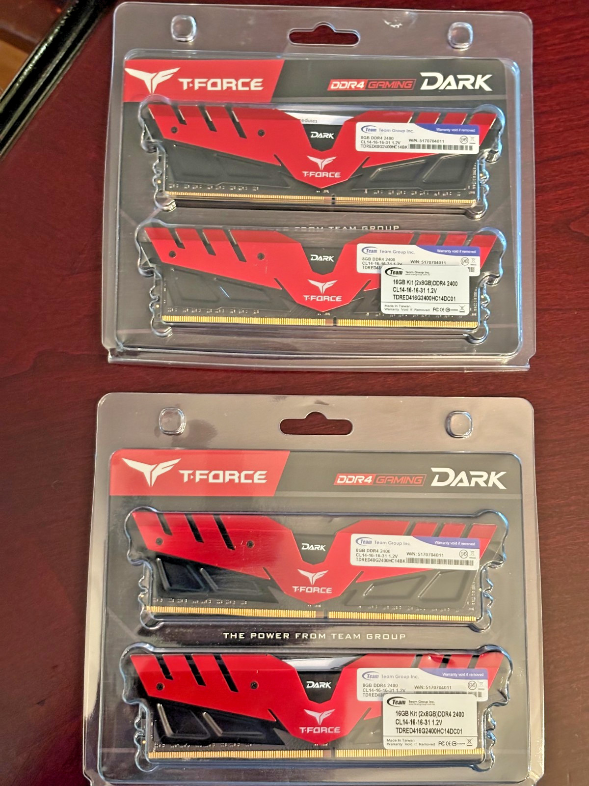 TeamGroup T-Force Dark 32GB (4x8GB) RAM DDR4 2400MHz CL14-16-16-31 1.2V Heatsink TeamGroup T-Force Dark 32GB (4x8GB) RAM DDR4 2400MHz CL14-16-16-31 1.2V Heatsink