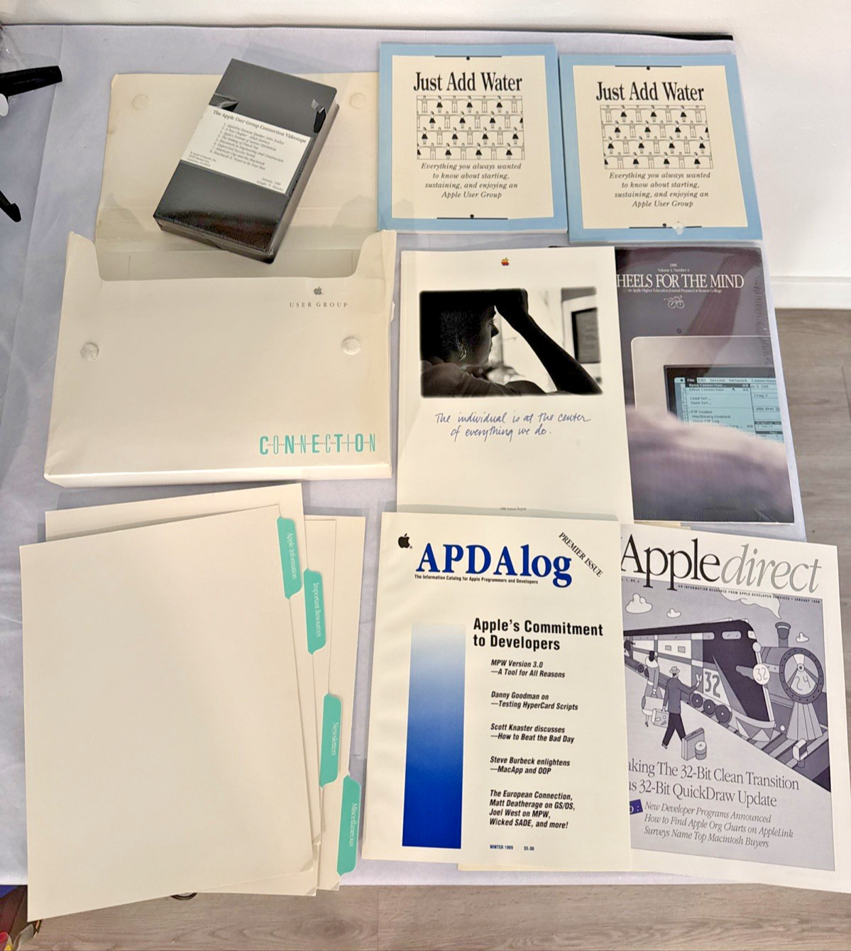 ***RARE*** VTG Apple User Group Connection Promotional Swag w sealed VHS 1989 ***RARE*** VTG Apple User Group Connection Promotional Swag w sealed VHS 1989