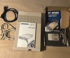 Commodore 1571 disk drive and M1 Mouse picture