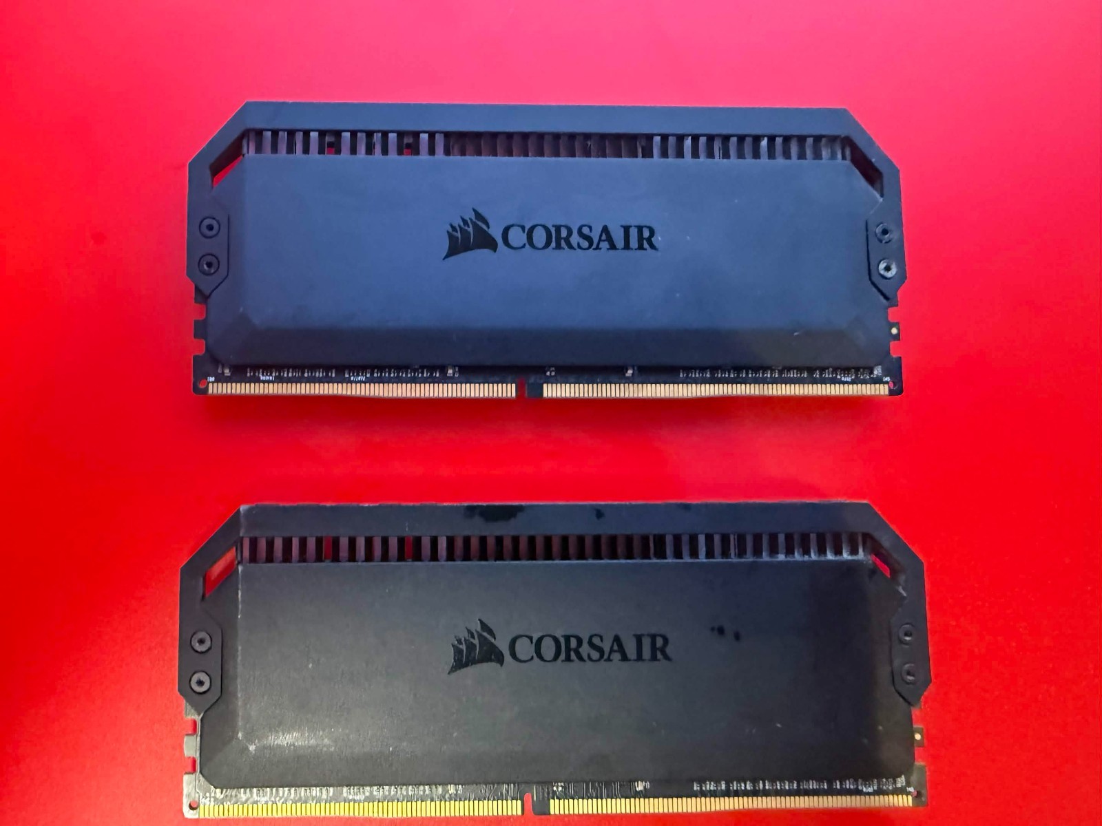 CORSAIR DOMINATOR PLATINUM RGB 32GB (2x16GB) DDR4 3200MHz RAM CMT32GX4M2C3200C16
