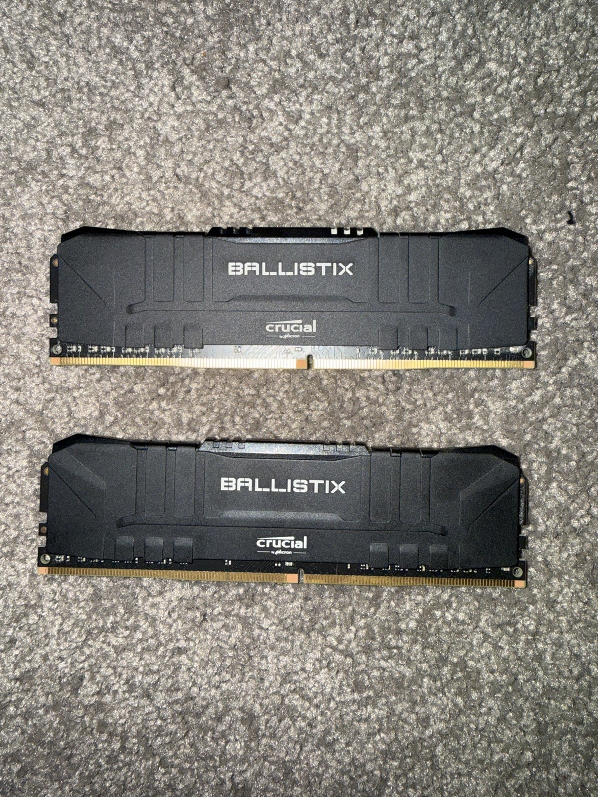 Crucial Ballistix 16GB (2x8GB) RAM DDR4 3000MHz BL8G30C15U4B.M8FE