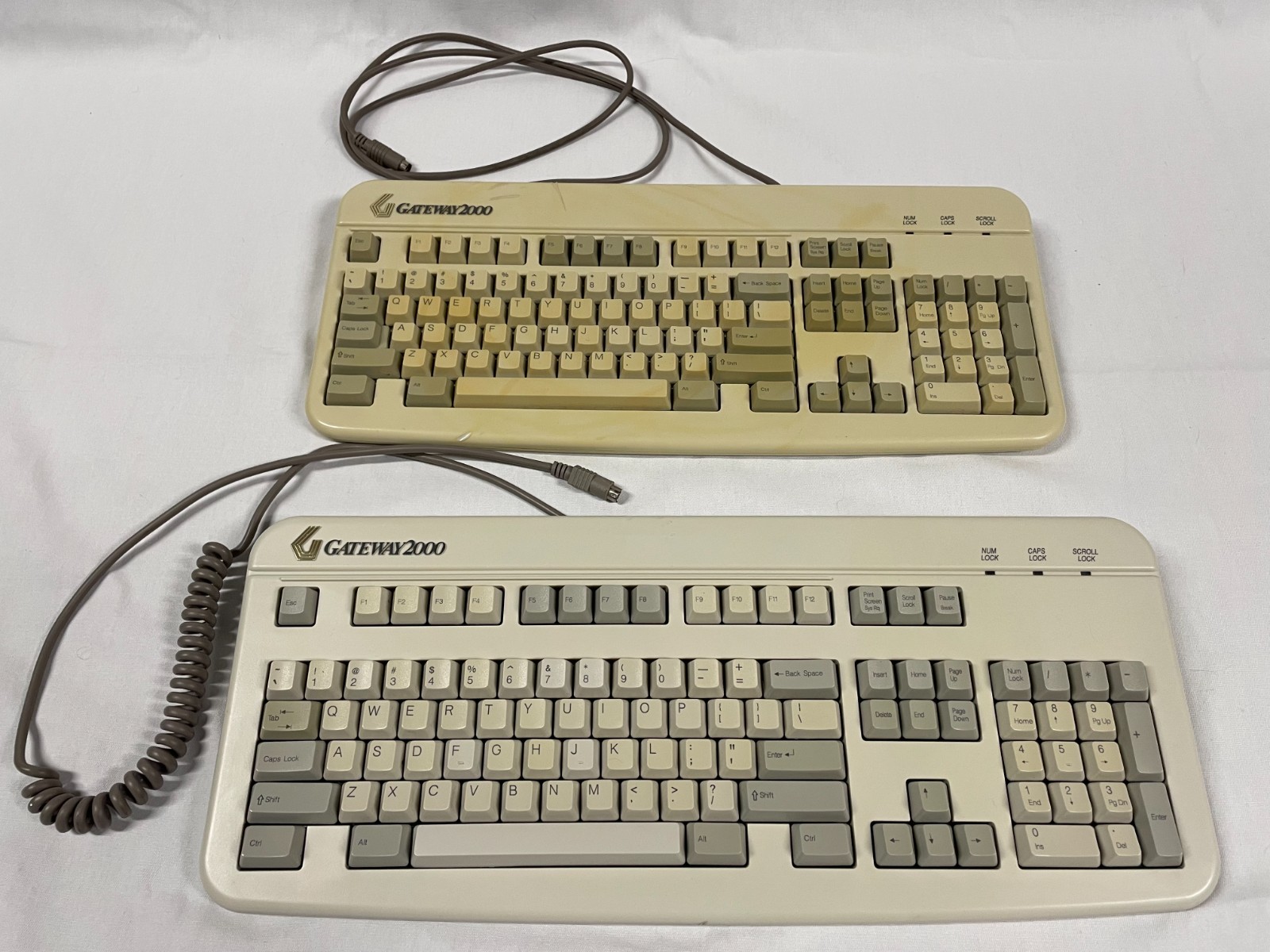 2 x Vintage Gateway 2000 Keyboards 1995 PS/2 Both TESTED and WORKING GREAT 2 x Vintage Gateway 2000 Keyboards 1995 PS/2 Both TESTED and WORKING GREAT