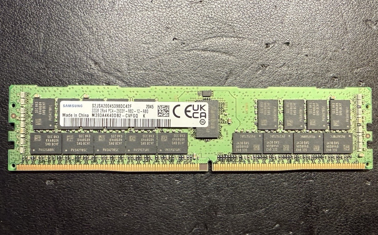 Samsung M393A4K40DB2-CVFGQ 32GB PC4-2933Y DDR4 2RX4 DDR4 ECC RAM Samsung M393A4K40DB2-CVFGQ 32GB PC4-2933Y DDR4 2RX4 DDR4 ECC RAM