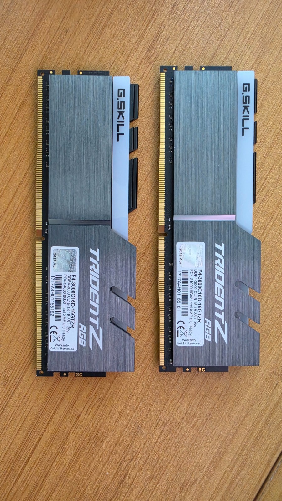 G.SKILL Trident Z RGB 16GB (8GBx2) DDR4 3200MHz (PC4-25600) F4-3200C16D-16GTZR G.SKILL Trident Z RGB 16GB (8GBx2) DDR4 3200MHz (PC4-25600) F4-3200C16D-16GTZR