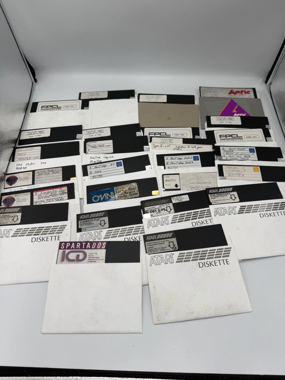 Atari 400 800 Computer Floppy Disk Lot Of 26 Antic Flexible Disk Control Data