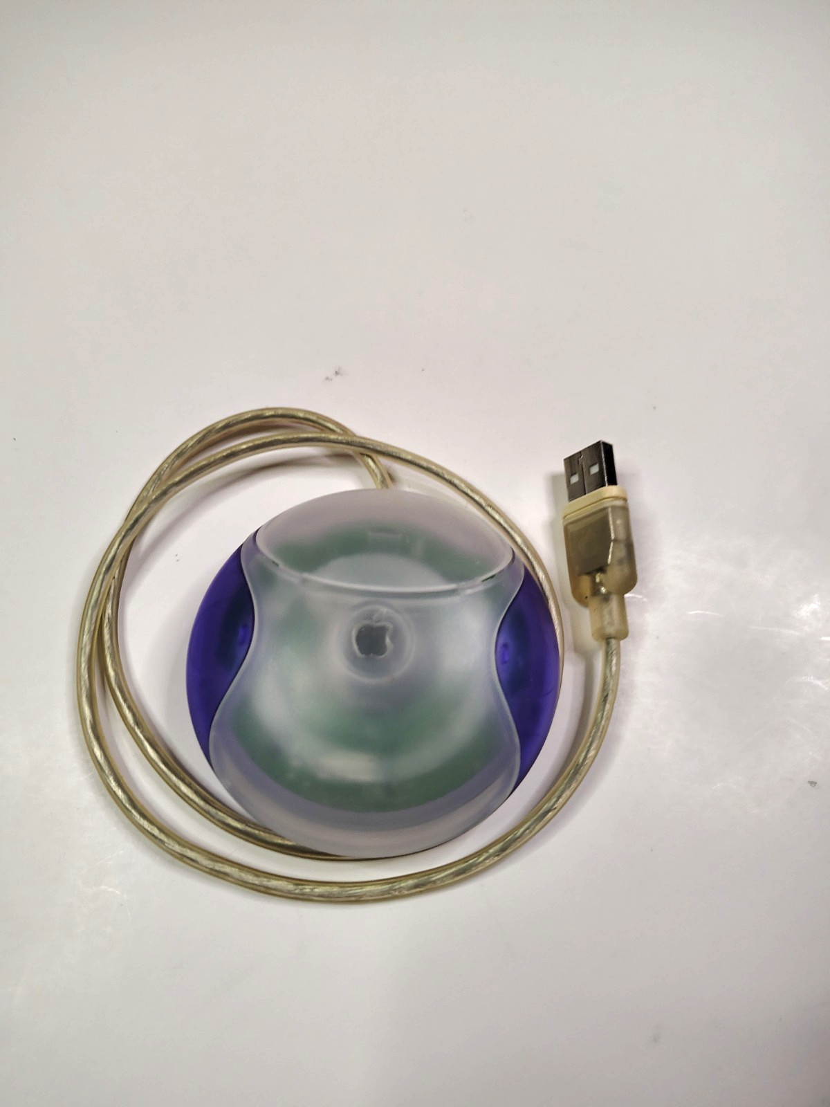 Vintage Apple USB Puck Mouse Model M4848 Grape Purple Tested Vintage Apple USB Puck Mouse Model M4848 Grape Purple Tested