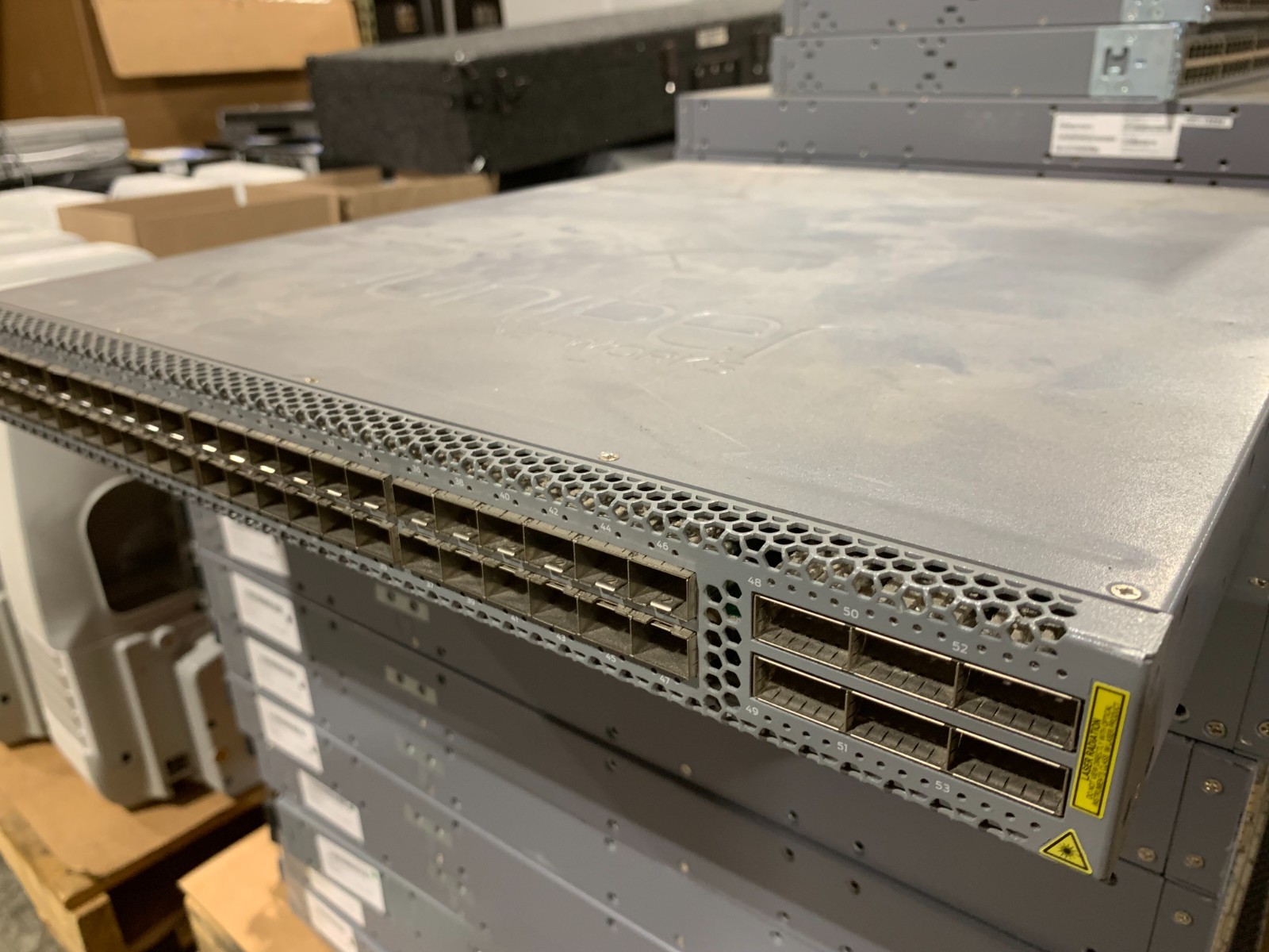 Juniper QFX5100-48S-AFO 48 Port SFP 6 Port QSFP Switch w/ DUAL PSU Juniper QFX5100-48S-AFO 48 Port SFP 6 Port QSFP Switch w/ DUAL PSU