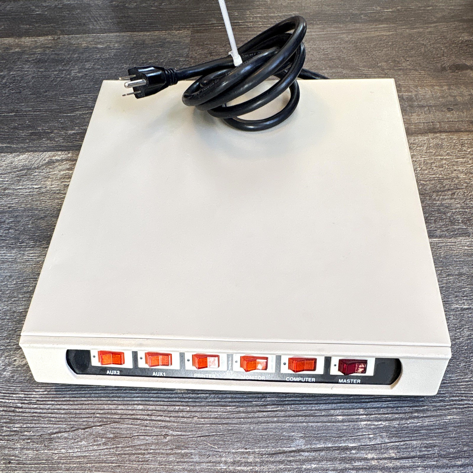 TL-777 Vintage Computer Power Controller / Surge Suppressor, 125V 15A