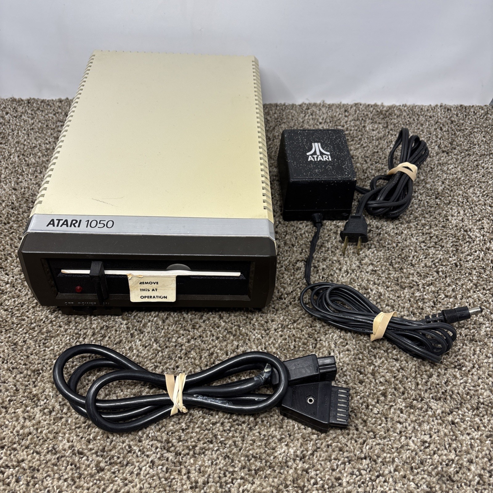 Atari 1050 Floppy Disk Drive Tested With All Cables Power And Data SIO Cable Atari 1050 Floppy Disk Drive Tested With All Cables Power And Data SIO Cable