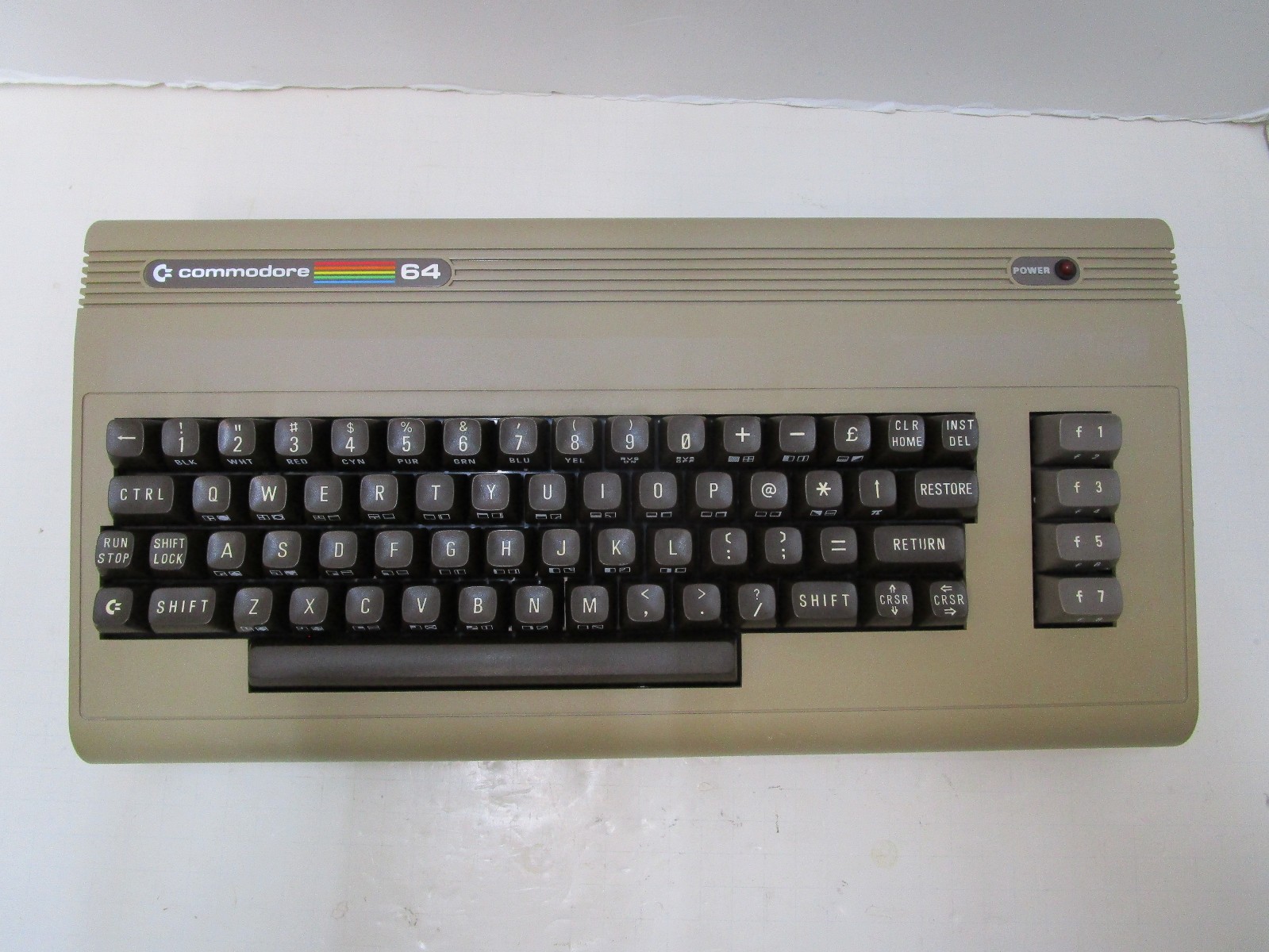 COMMODORE 64 COMPUTER 250407 HEATSINKS C64 TESTED AND WORKING LOT#X58 π» COMMODORE 64 COMPUTER 250407 HEATSINKS C64 TESTED AND WORKING LOT#X58 π»