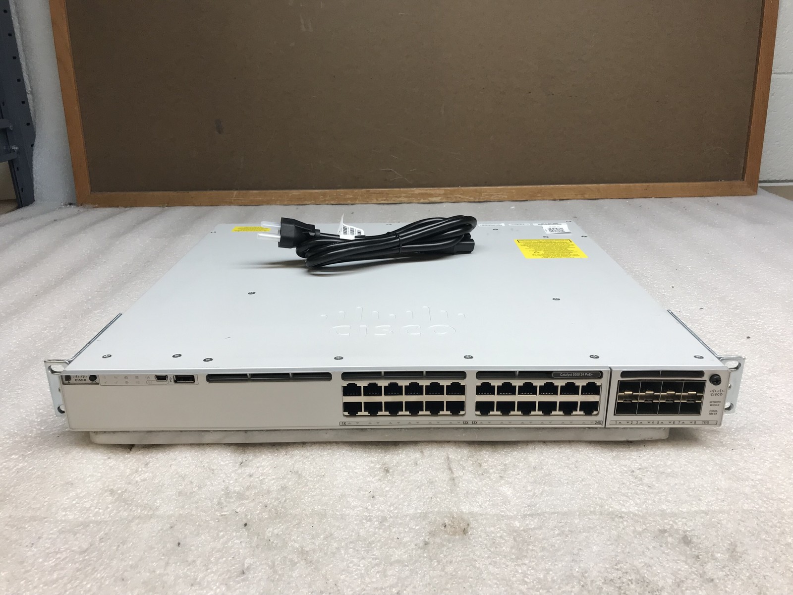 Cisco Catalyst C9300-24P 24-Port PoE+ w/ C9300-NM-8X Switch - Tested Reset