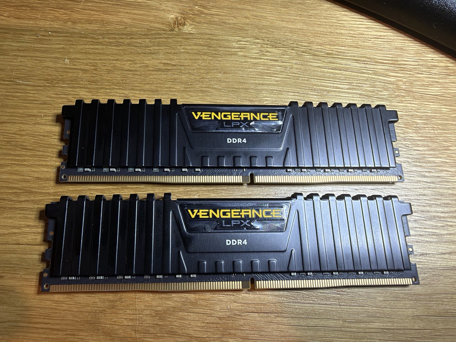 Corsair Vengeance LPX 32GB (2x16GB) RAM DDR4 3200MHz CMK32GX4M2E3200C16 Corsair Vengeance LPX 32GB (2x16GB) RAM DDR4 3200MHz CMK32GX4M2E3200C16