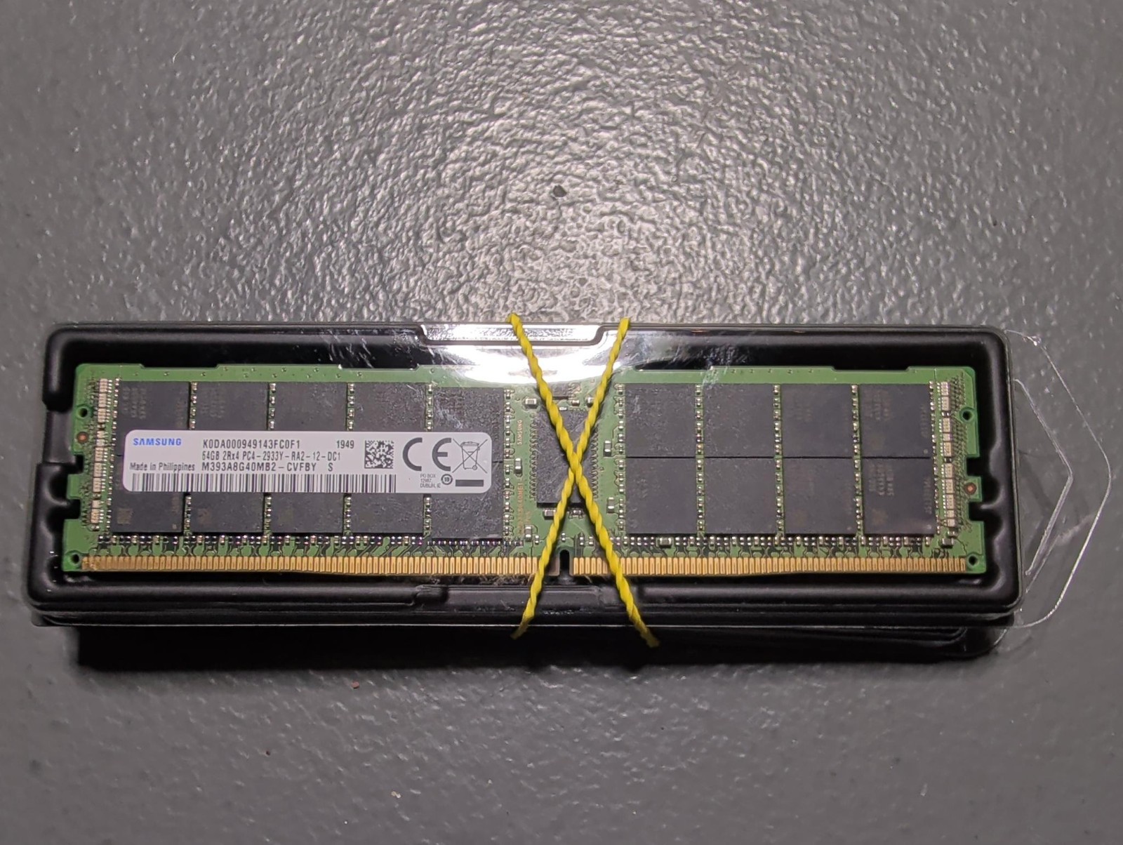 [Lot of 2] Samsung 64GB 2933 RDIMM DDR4 ECC 2Rx4 PC4-2933Y M393A8G40MB2-CVFBY