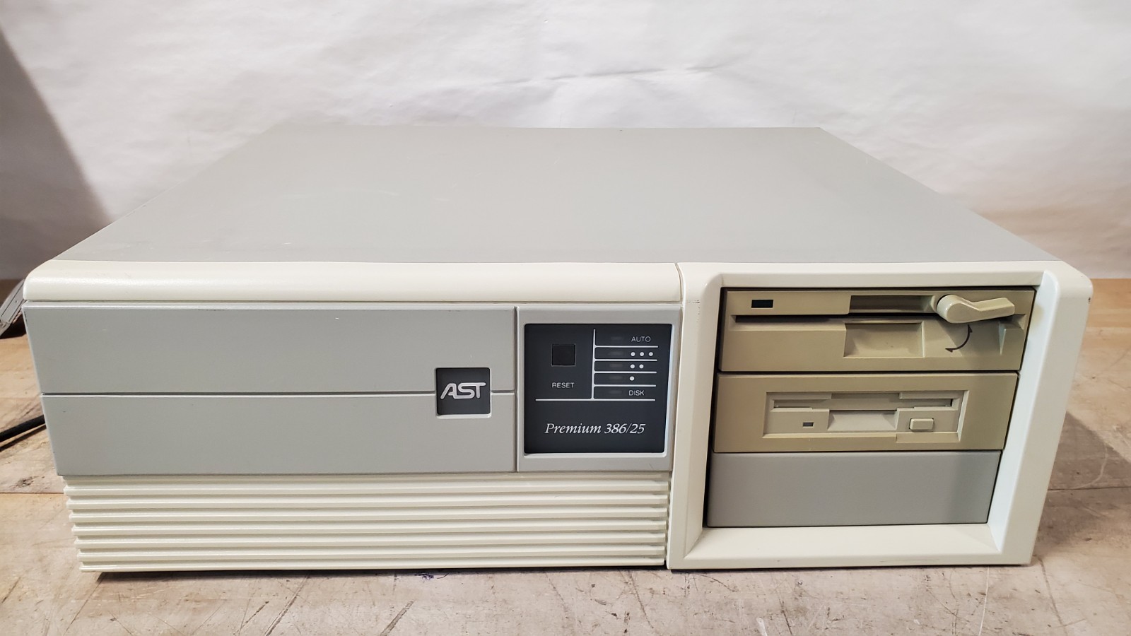 Vintage AST Premium 386/25 Case, With Some Replaced Parts, See Pics Vintage AST Premium 386/25 Case, With Some Replaced Parts, See Pics
