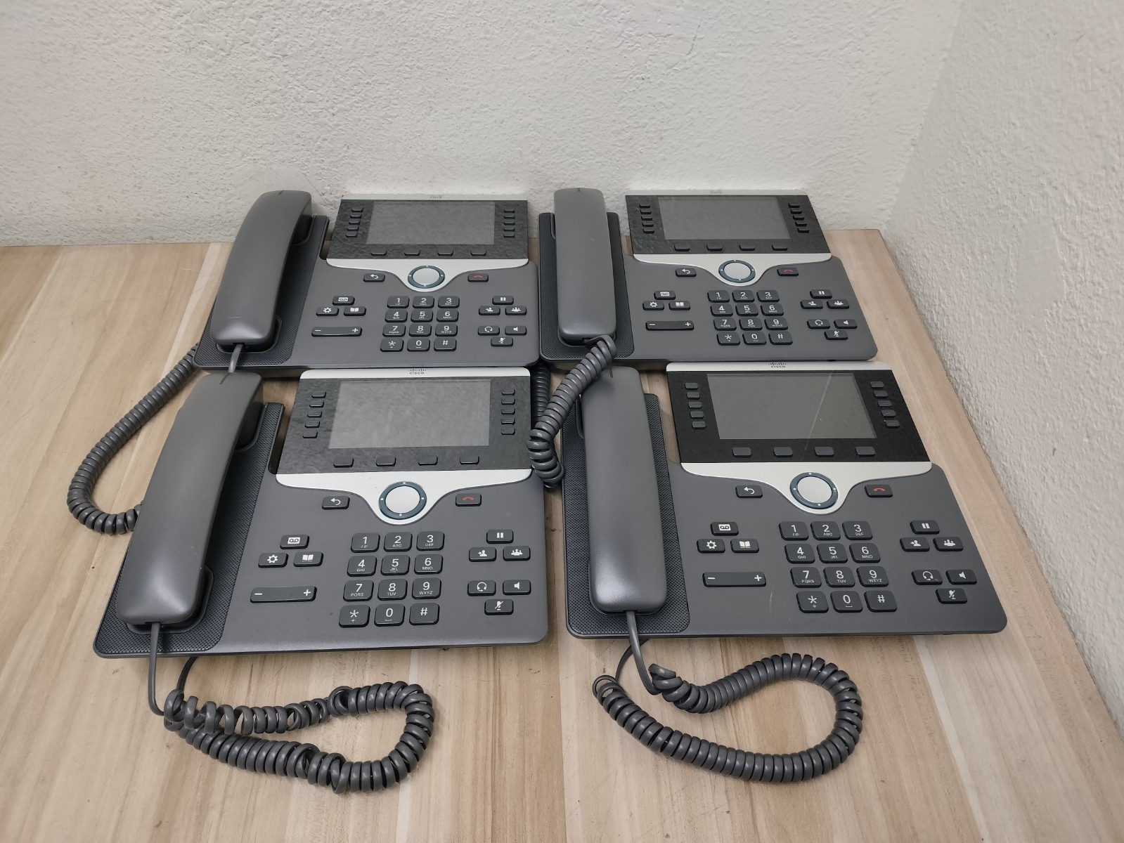 LOT OF 4 - Cisco CP-8811 IP Phone 8811 VoIP Business Desk Phone Office Gigabit LOT OF 4 - Cisco CP-8811 IP Phone 8811 VoIP Business Desk Phone Office Gigabit