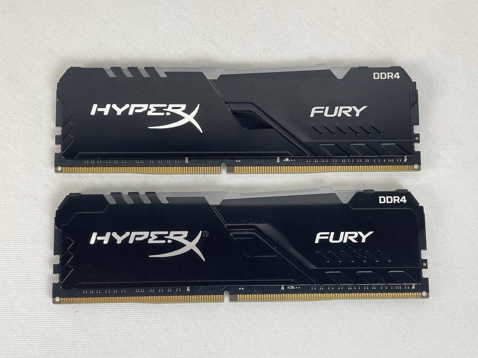 HyperX HP32D4U8D8HC-16XR DDR4 - 32GB (2x16GB) UDIMM Desktop Memory 3200MHz HyperX HP32D4U8D8HC-16XR DDR4 - 32GB (2x16GB) UDIMM Desktop Memory 3200MHz