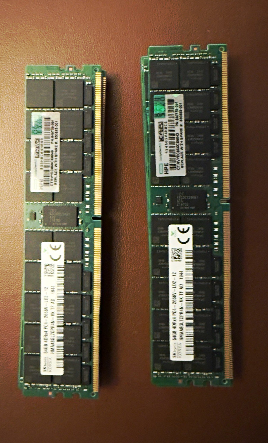 SK hynix 64GB DDR4-2666 ECC LRDIMM 4Rx4 PC4-21300 HMAA8GL7CPR4N-VK