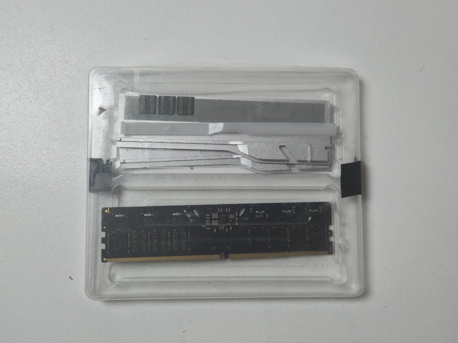 G.Skill Trident Z5 RGB 16GB (1x16GB) RAM DDR5 7800MHz (FOR PARTS/NOT WORKING)