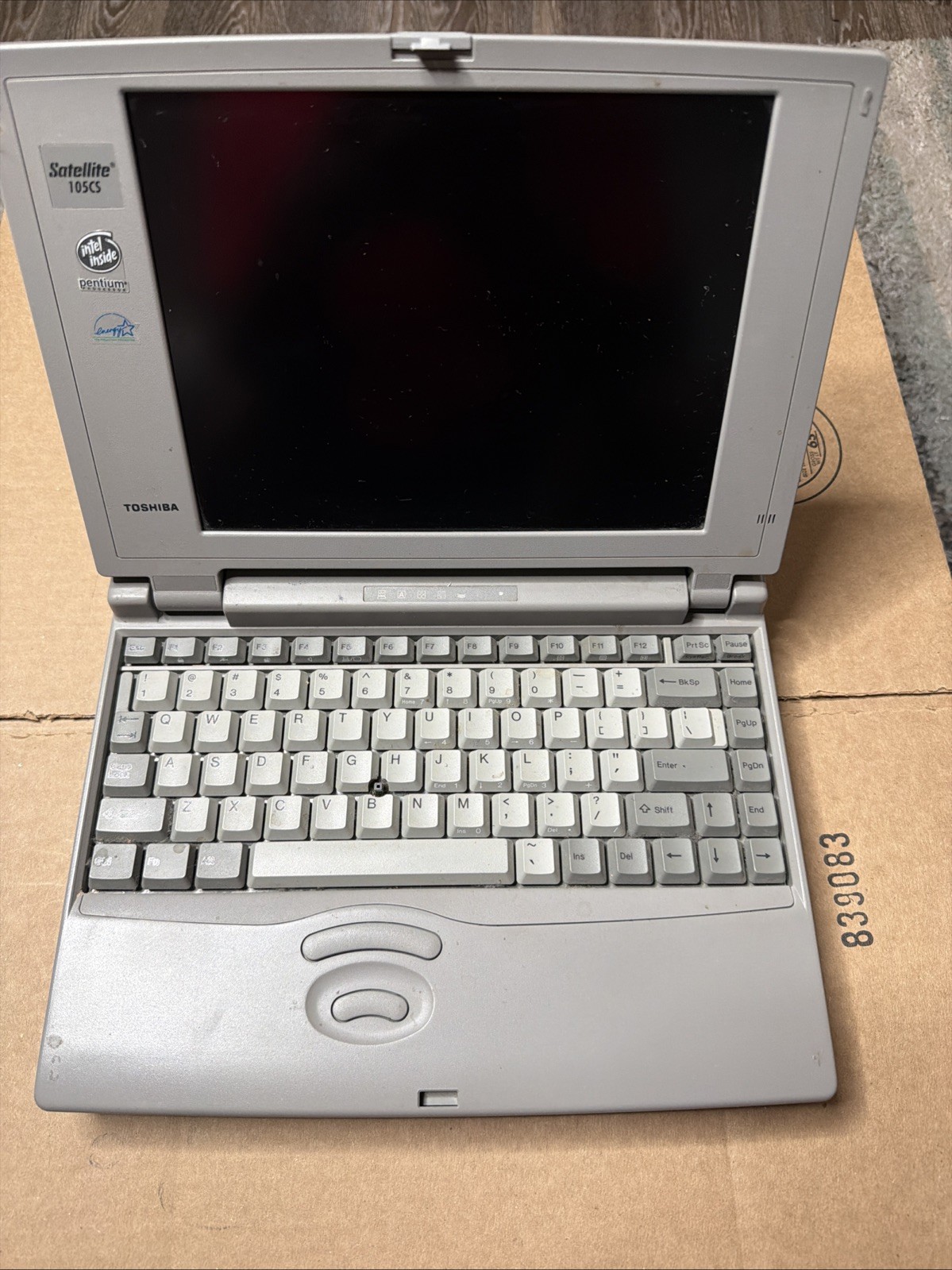 Vintage Toshiba Satellite 105CS Intel Pentium 16mB Ram Win 95 No Power Cords