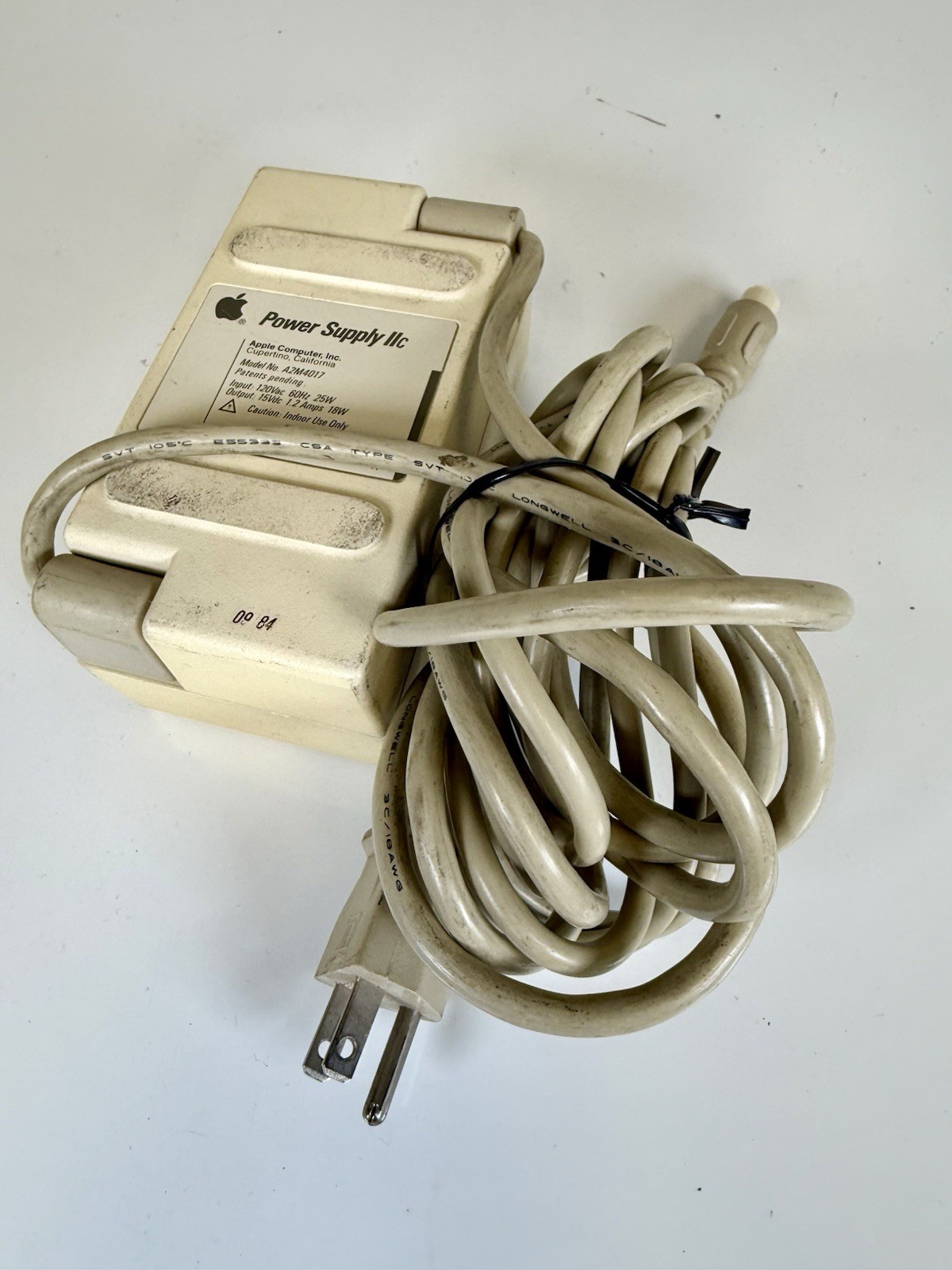 TESTED Original Apple IIc 2c Power Supply A2M4017 15V 1.2A 18W WORKING Vintage TESTED Original Apple IIc 2c Power Supply A2M4017 15V 1.2A 18W WORKING Vintage