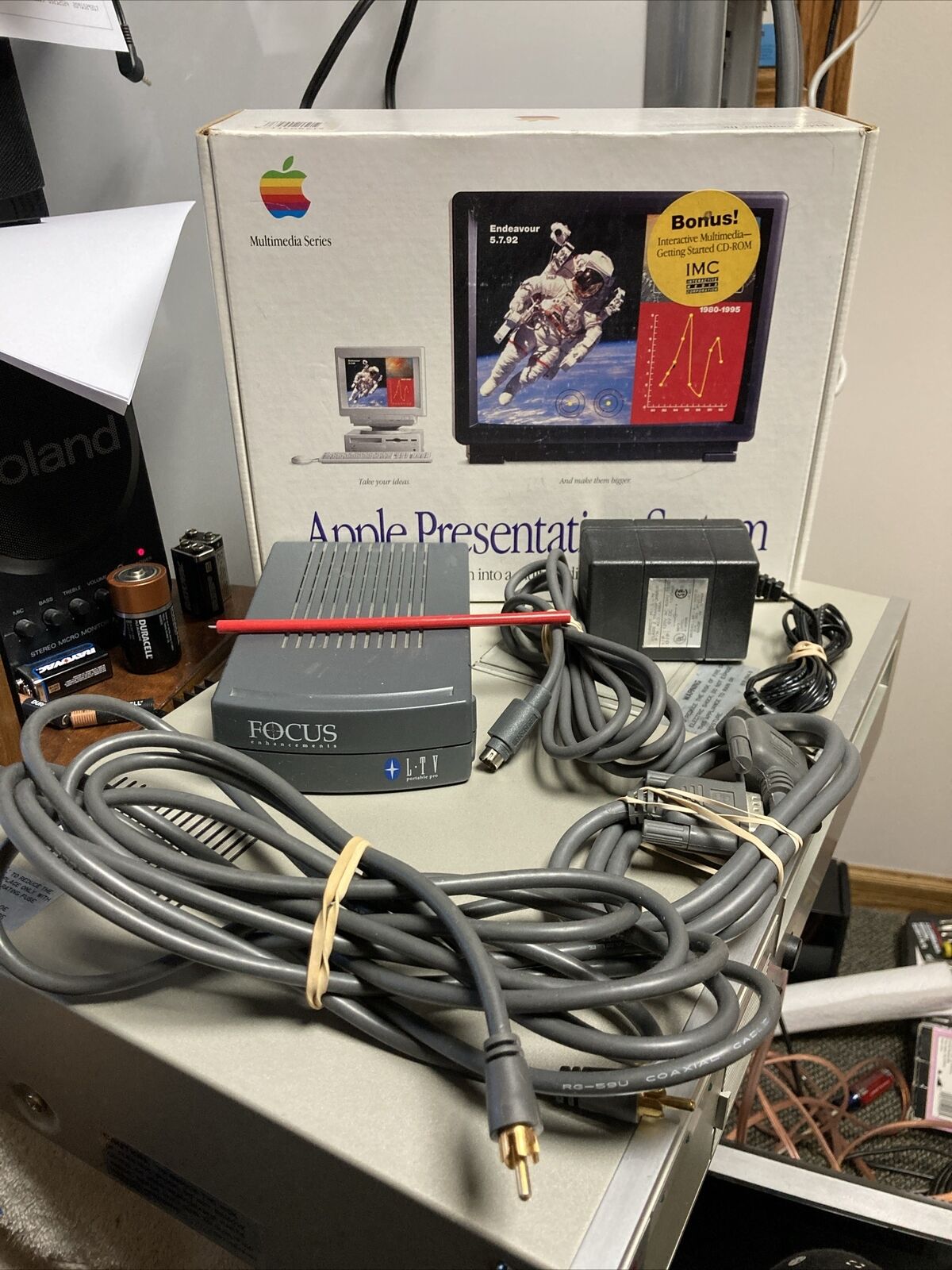 Vtg 1994 Macintosh Apple (M2895LL/A) Presentation System - All Parts/Cables Inc