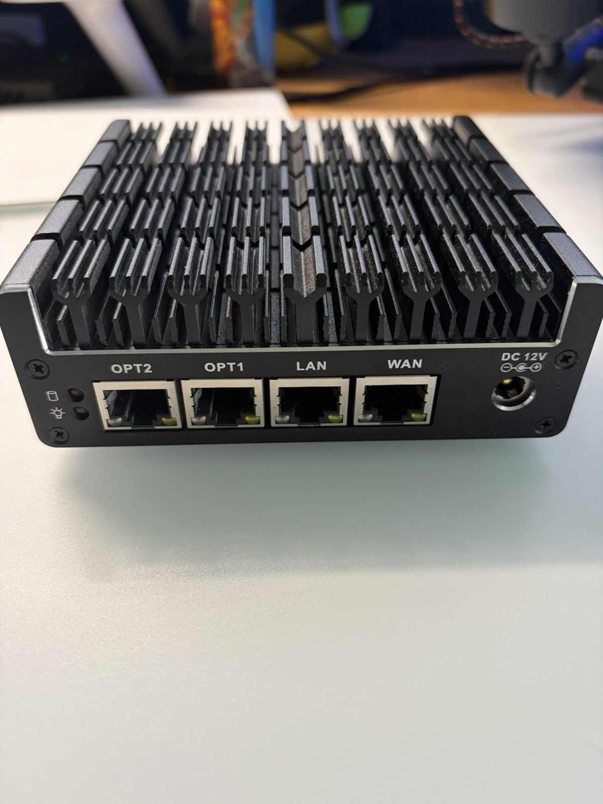 Protectli Vault FW4C-0-8-120 - 4 port, Quad Core, 8GB RAM, 128GB Protectli Vault FW4C-0-8-120 - 4 port, Quad Core, 8GB RAM, 128GB