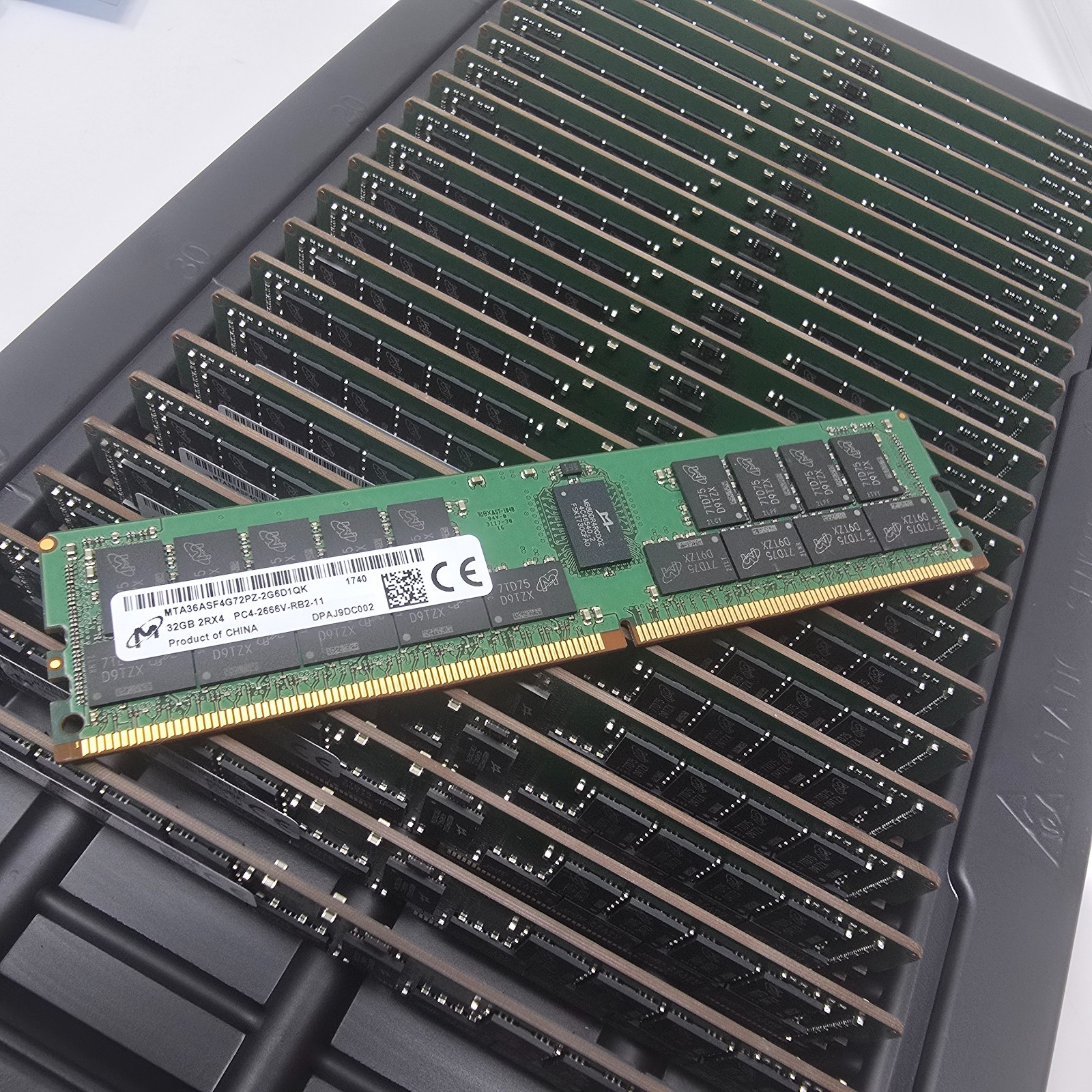 768GB - 24 - Micron 32GB DDR4-2666 RDIMM Server Memory (MTA18ASF4G72PZ-2G6D1QK)