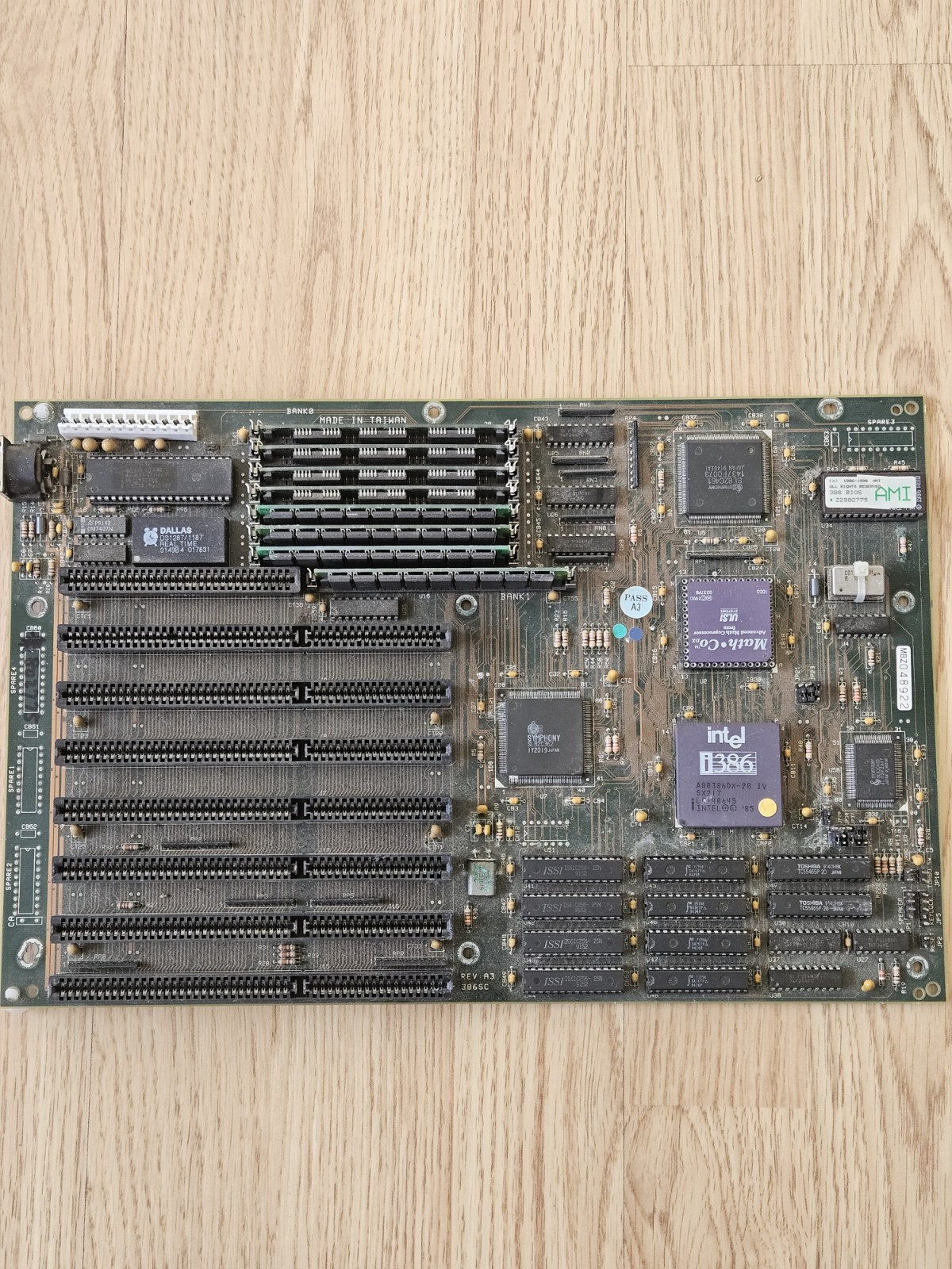 Vintage Motherboard With Intel i386 1985 Processors Ram Unsure Of Model