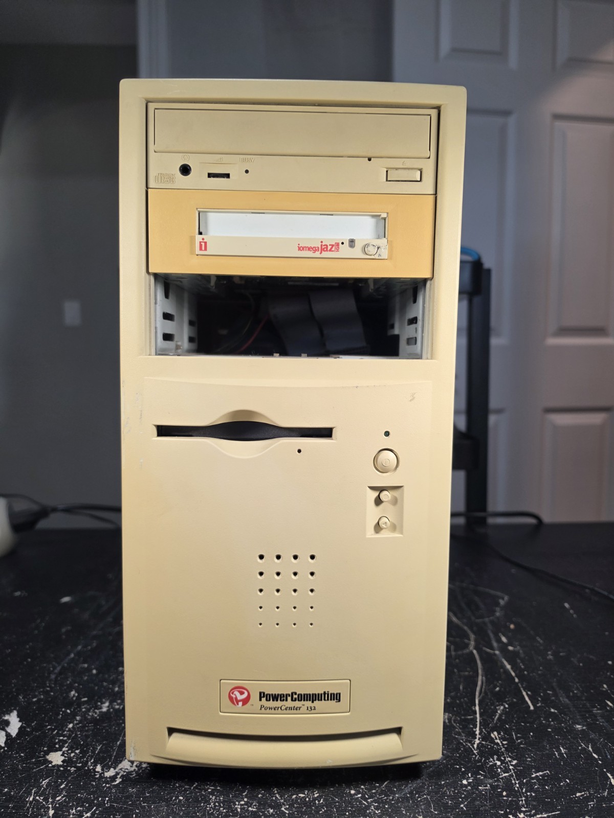Vintage Power Computing PowerCenter 132 Apple Macintosh Clone Computer Tower Vintage Power Computing PowerCenter 132 Apple Macintosh Clone Computer Tower
