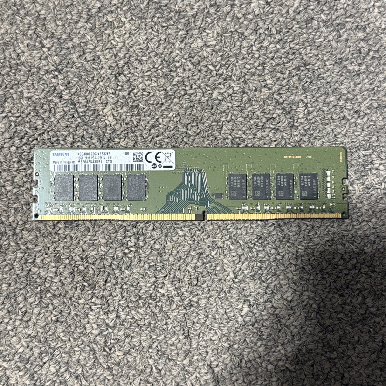 Samsung 16GB DDR4 (1x16GB) 2RX8 PC4-2666V-UB1-11-M378A2K43DB1-CTD PC RAM Used