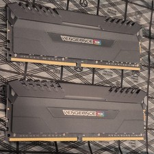 Corsair Vengeance RGB 16GB (2x8GB) DDR4 PC4 288-Pin DIMM ECC RAM picture