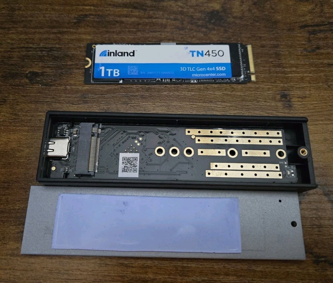 INLAND 2280mm QN450 1TB M.2 NVMe Gen 4.0 x 4 SSD With External Enclosure