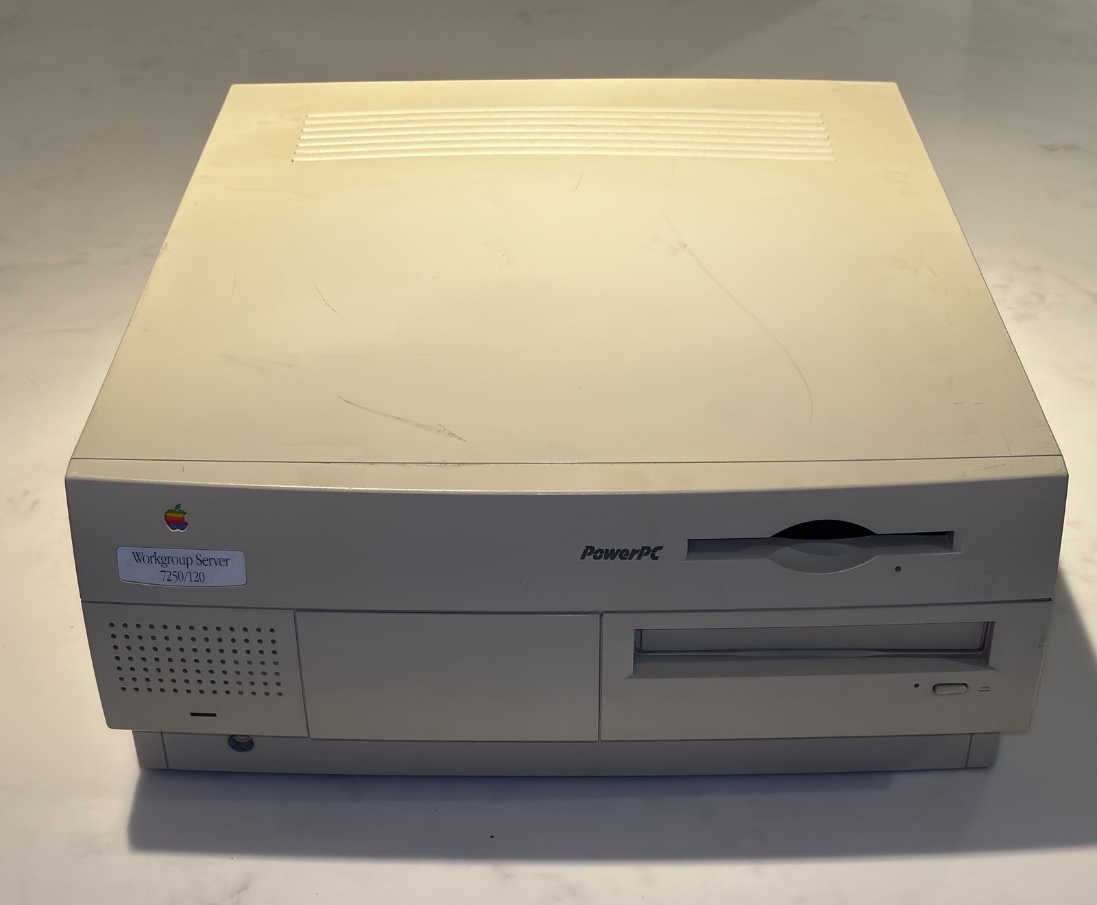 Vintage APPLE MACINTOSH POWERPC Workgroup Server 7250/120 M3979 UNTESTED Vintage APPLE MACINTOSH POWERPC Workgroup Server 7250/120 M3979 UNTESTED