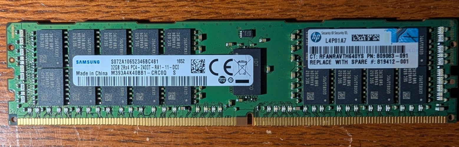 Samsung 32GB 2Rx4 DDR4 PC4-2400T M393A4K40BB1-CRCOQ RDIMM Server Memory Module