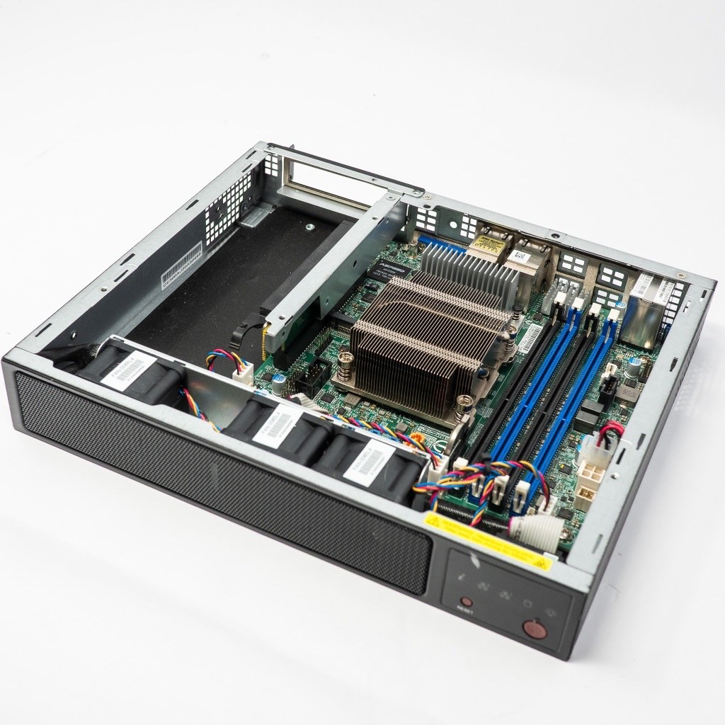 Supermicro M11SDV-8CT-LN4F Motherboard EPYC 3201 8-Core E300 Barebones Server Supermicro M11SDV-8CT-LN4F Motherboard EPYC 3201 8-Core E300 Barebones Server