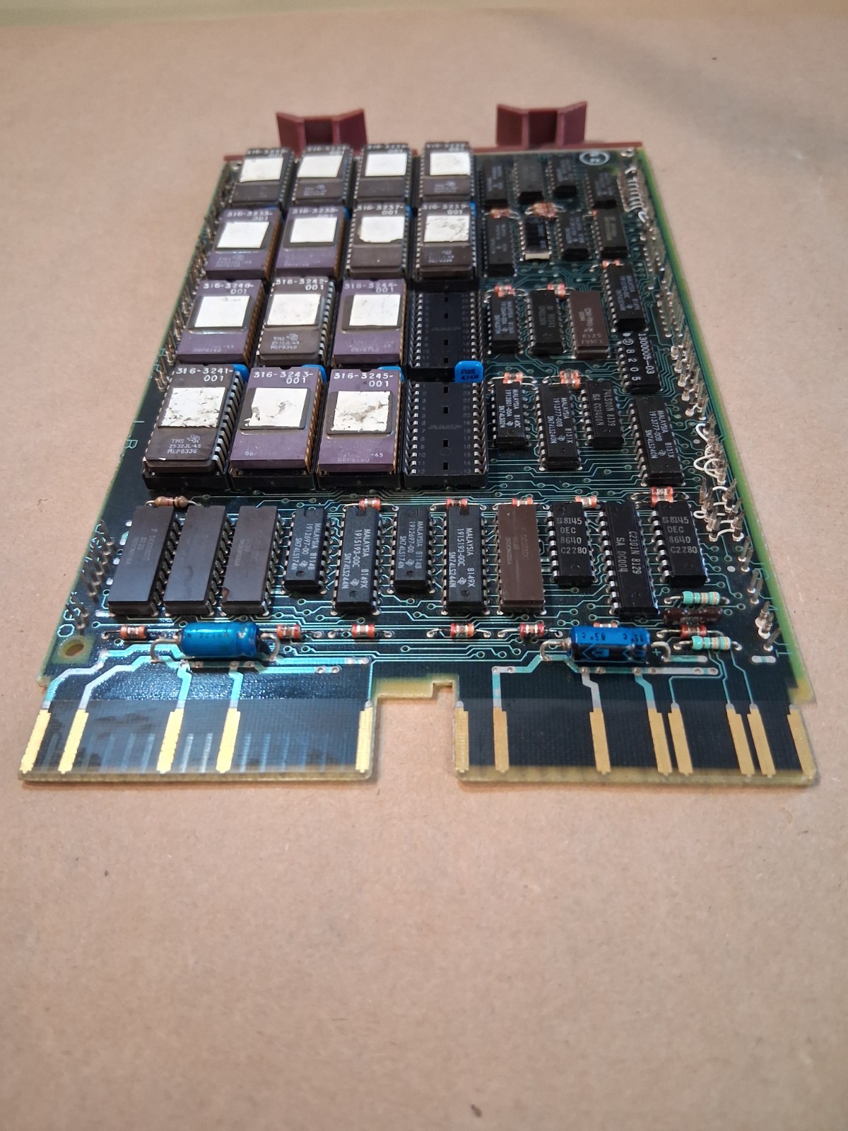 Vintage DEC Digital M8048 5013995C PDP-11 LSI 11 ROM (B3) Vintage DEC Digital M8048 5013995C PDP-11 LSI 11 ROM (B3)