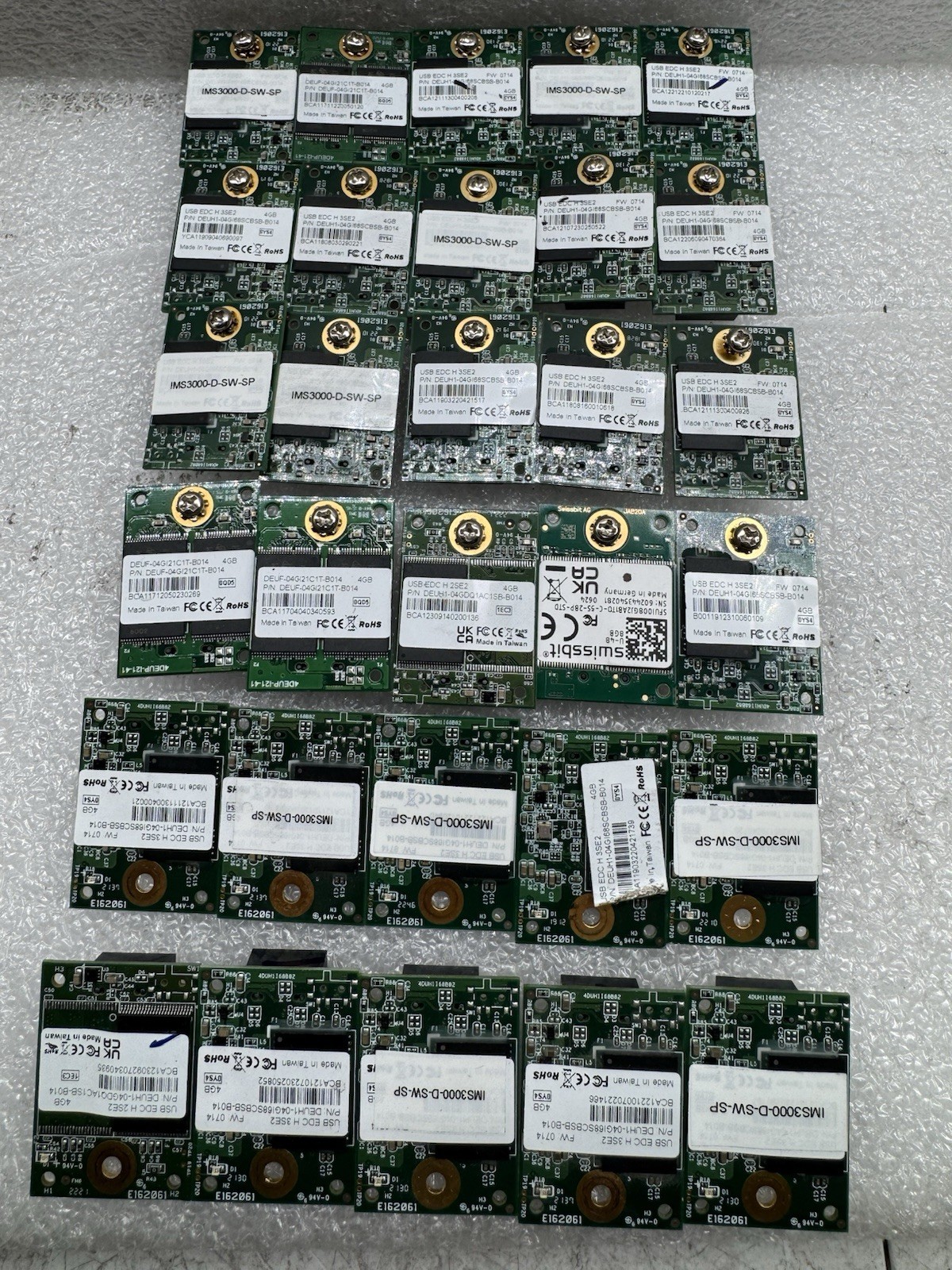 Lot Of 30 4GB USB EDC H 3SE2 SSD Flash boot storage Cisco DiskOnChip Module Lot