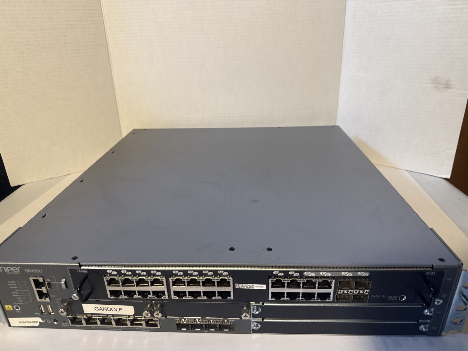 Juniper SRX550 - 645AP | SRX-GP-24GE | 30 Port Gigabit Service Gateway ...