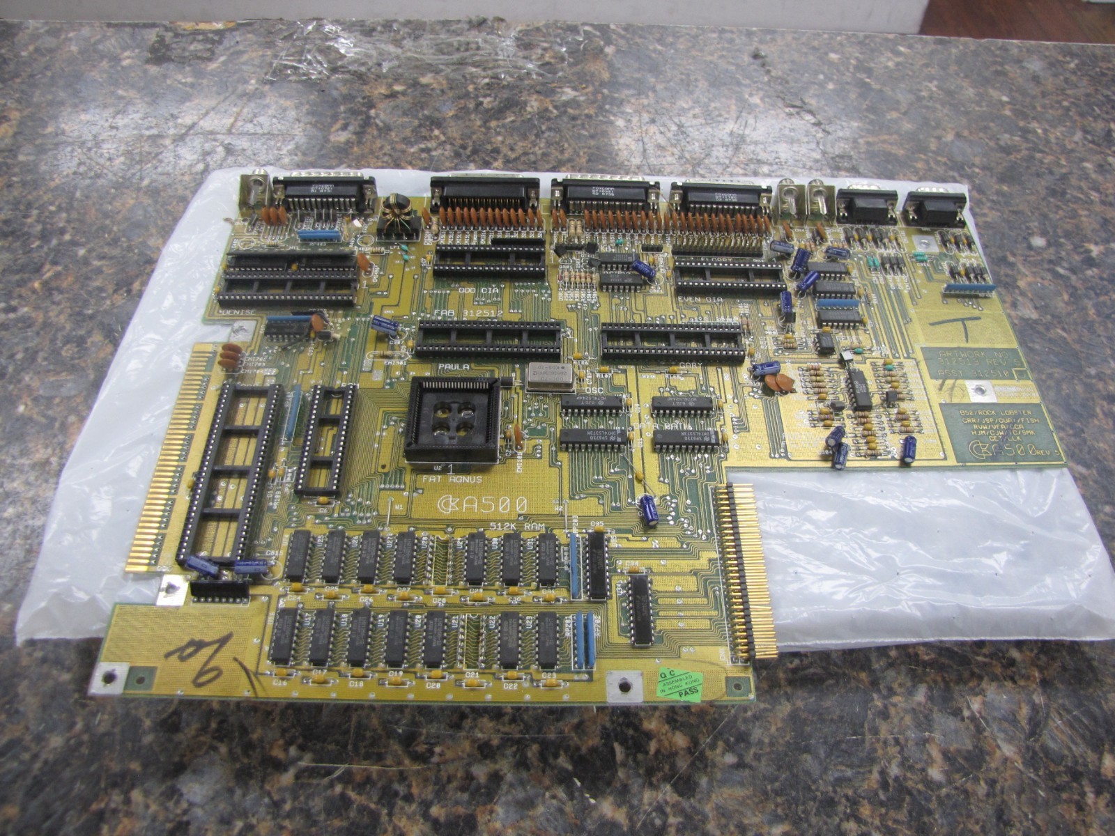 Commodore Amiga 500 Motherboard 312513 Rev.5 W/Ram Expansion Board