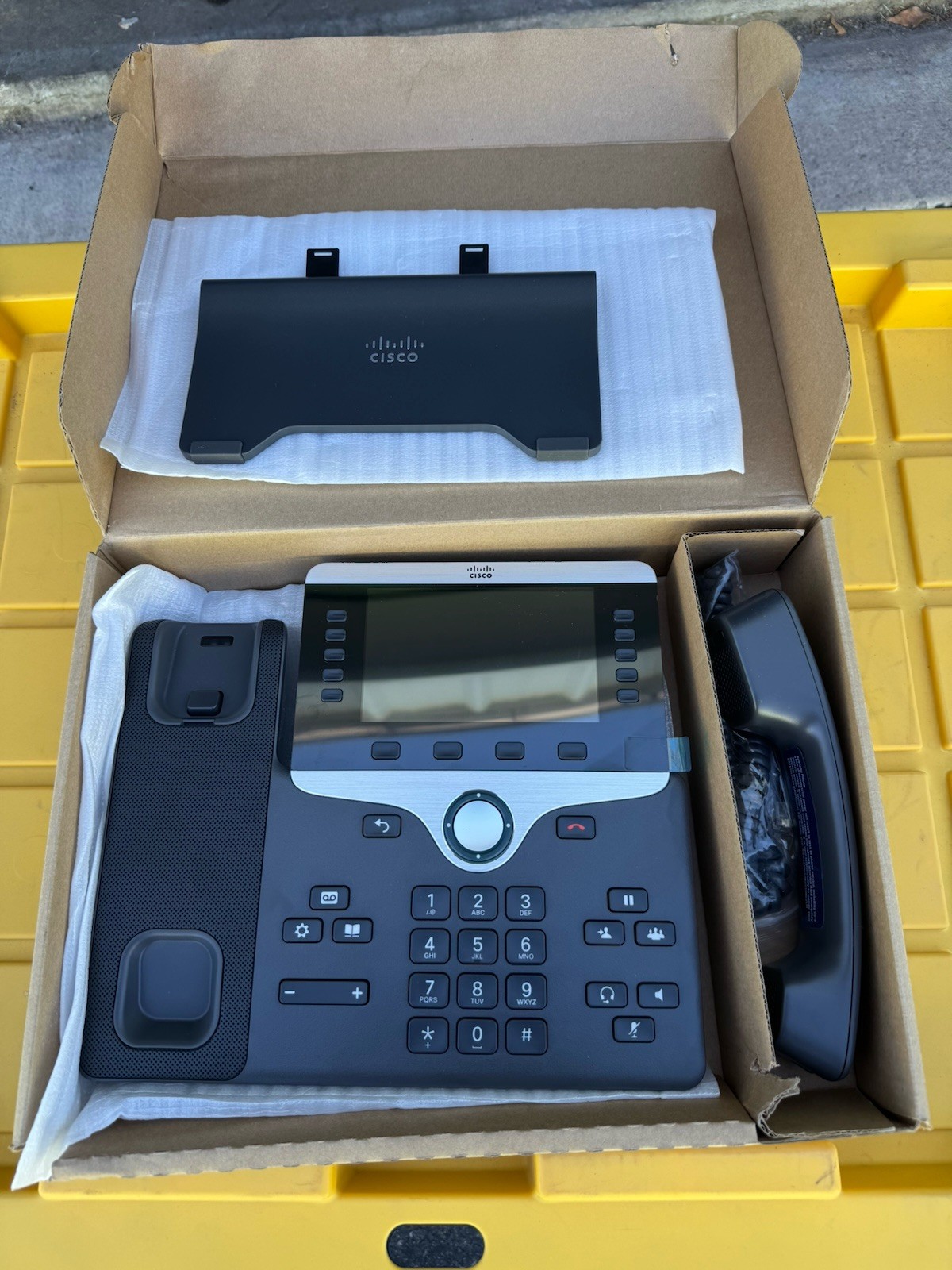Cisco IP Business Phone Model CP-8851-K9